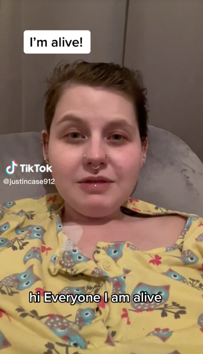 Emily devait subir une transplantation. | Source : TikTok.com/justincase912