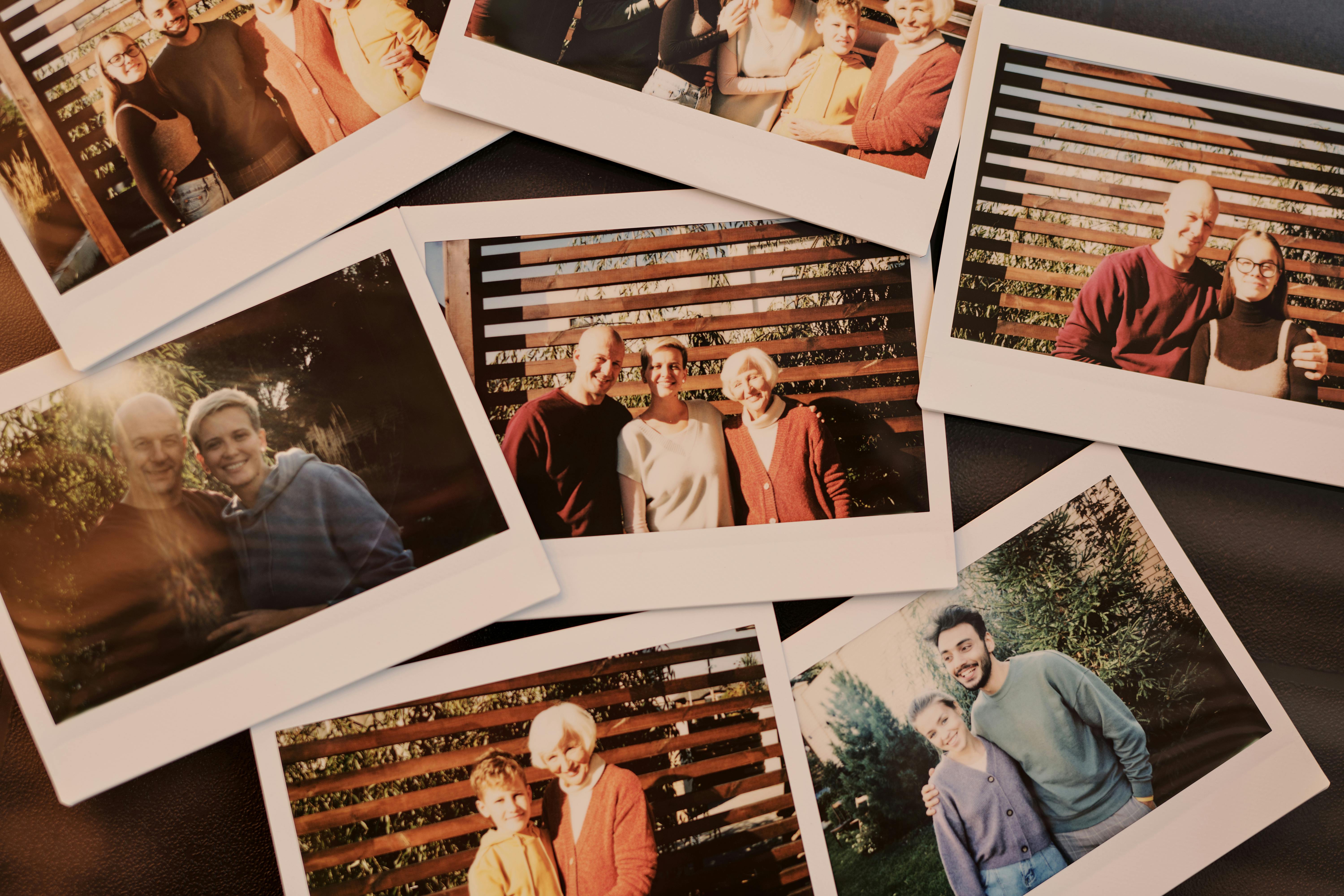 Plusieurs photos polaroid | Source : Pexels