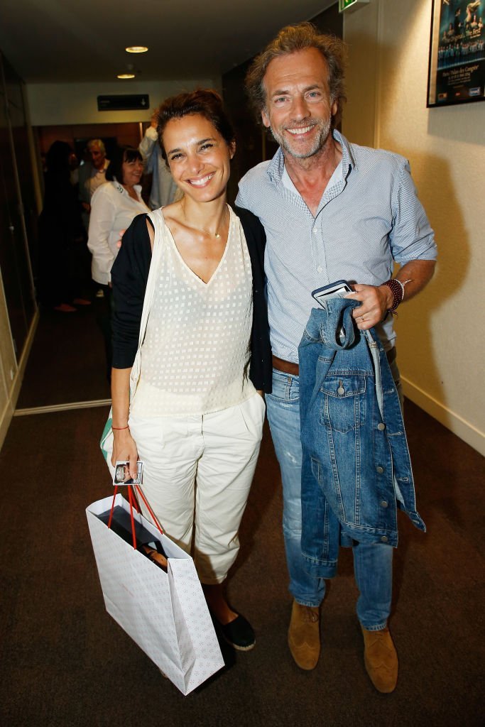 Stéphane Freiss et son épouse Ursula assistent au One Man Show de Laurent Gerra au Palais des Congrès le 9 juin 2018 à Paris, France | Source : Getty Images.