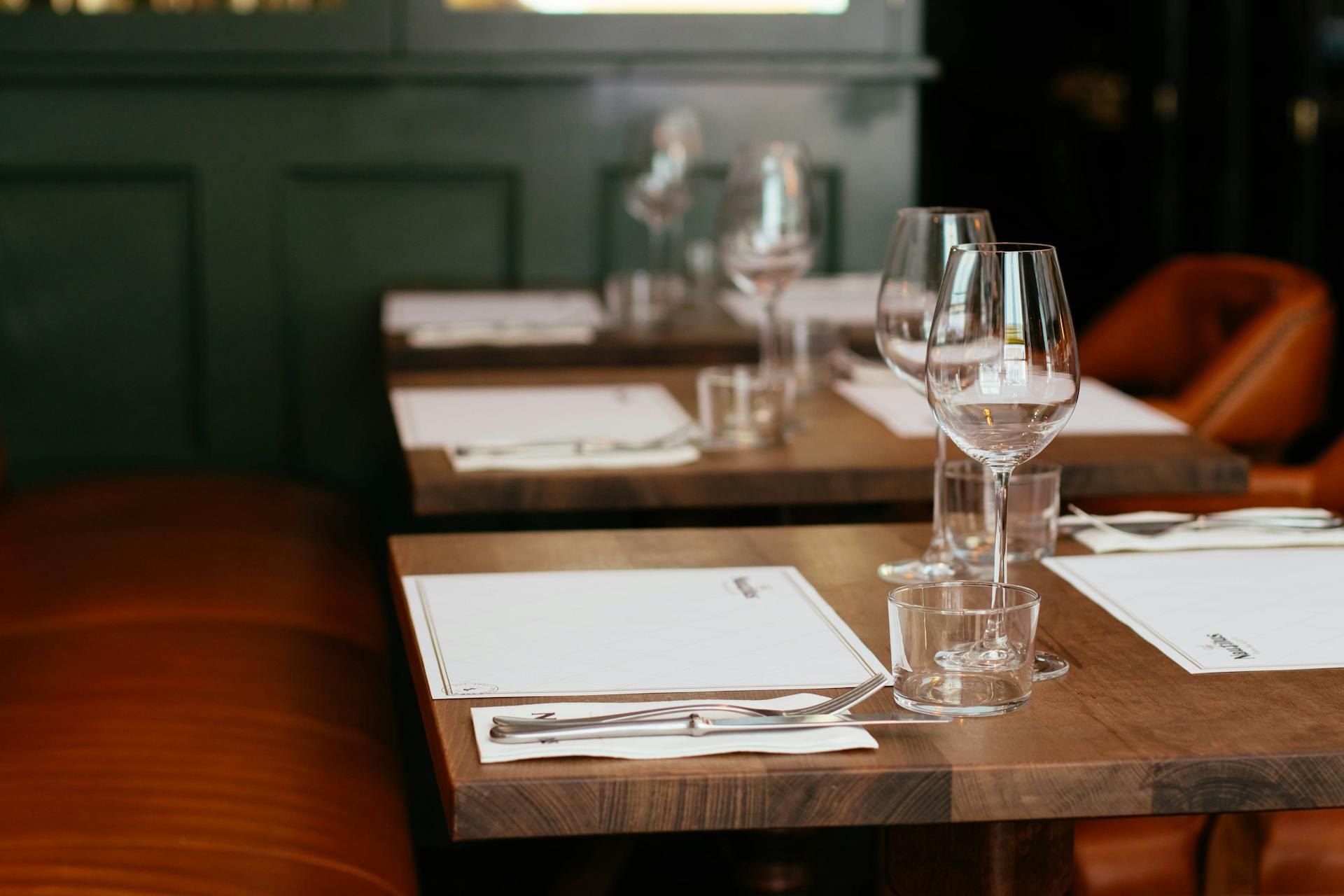 Une table dans un restaurant | Source : Pexels