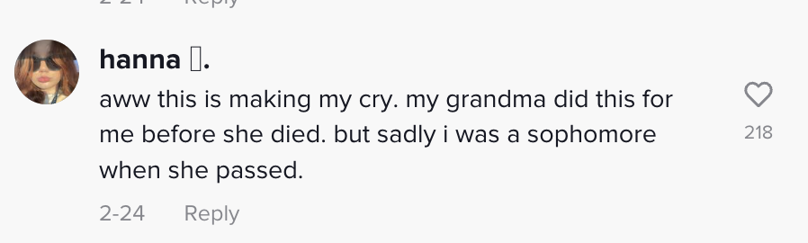 Commentaire d'un fan sur le message TikTok de Jayden Shatzer racontant comment sa grand-mère avait économisé pour sa robe de bal de fin d'année le 24 février 2023 | Source : TikTok/luvjaydens