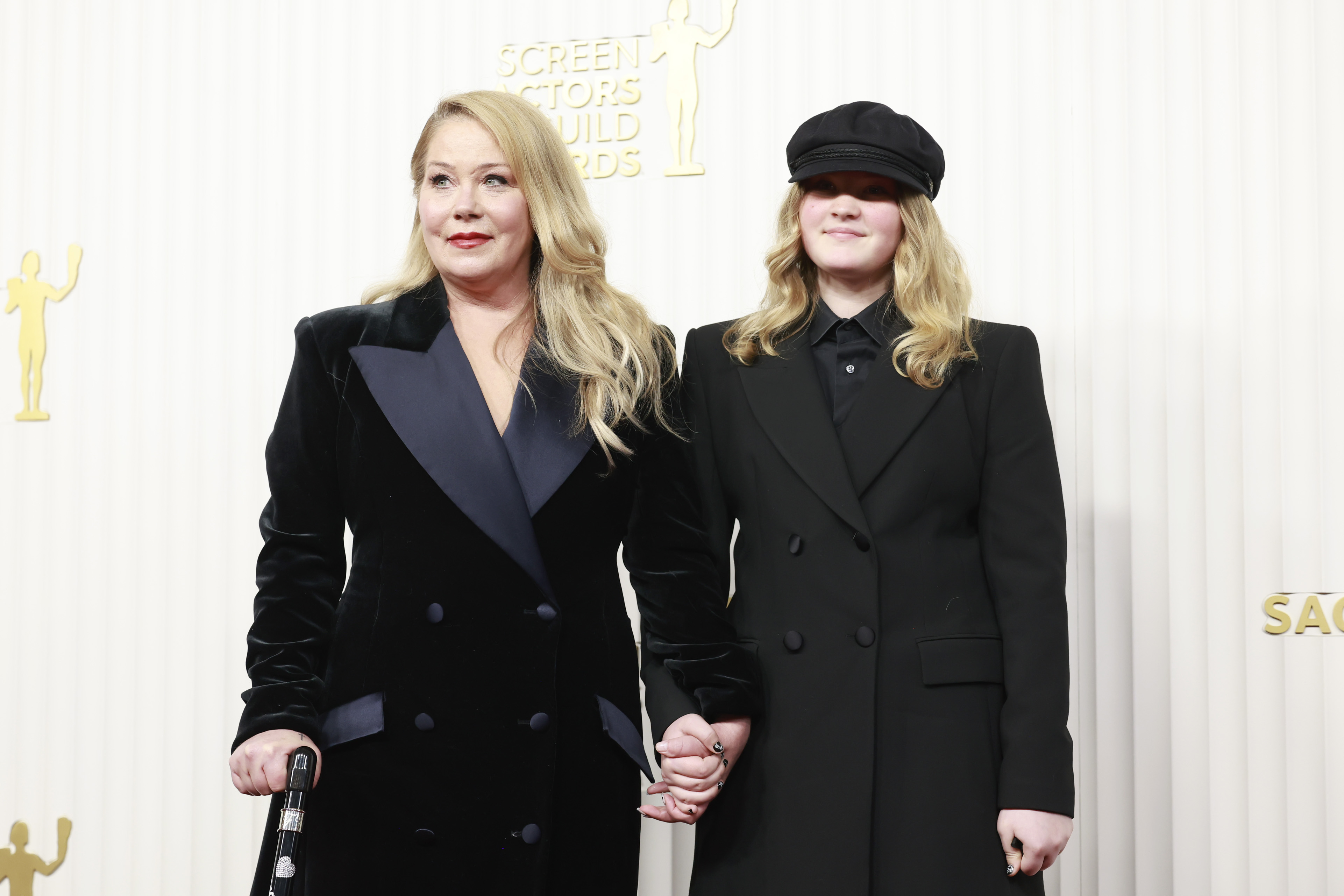 Christina Applegate et Sadie Grace LeNoble assistent à la 29e cérémonie annuelle des Screen Actors Guild Awards au Fairmont Century Plaza, le 26 février 2023 à Los Angeles, en Californie | Source : Getty Images