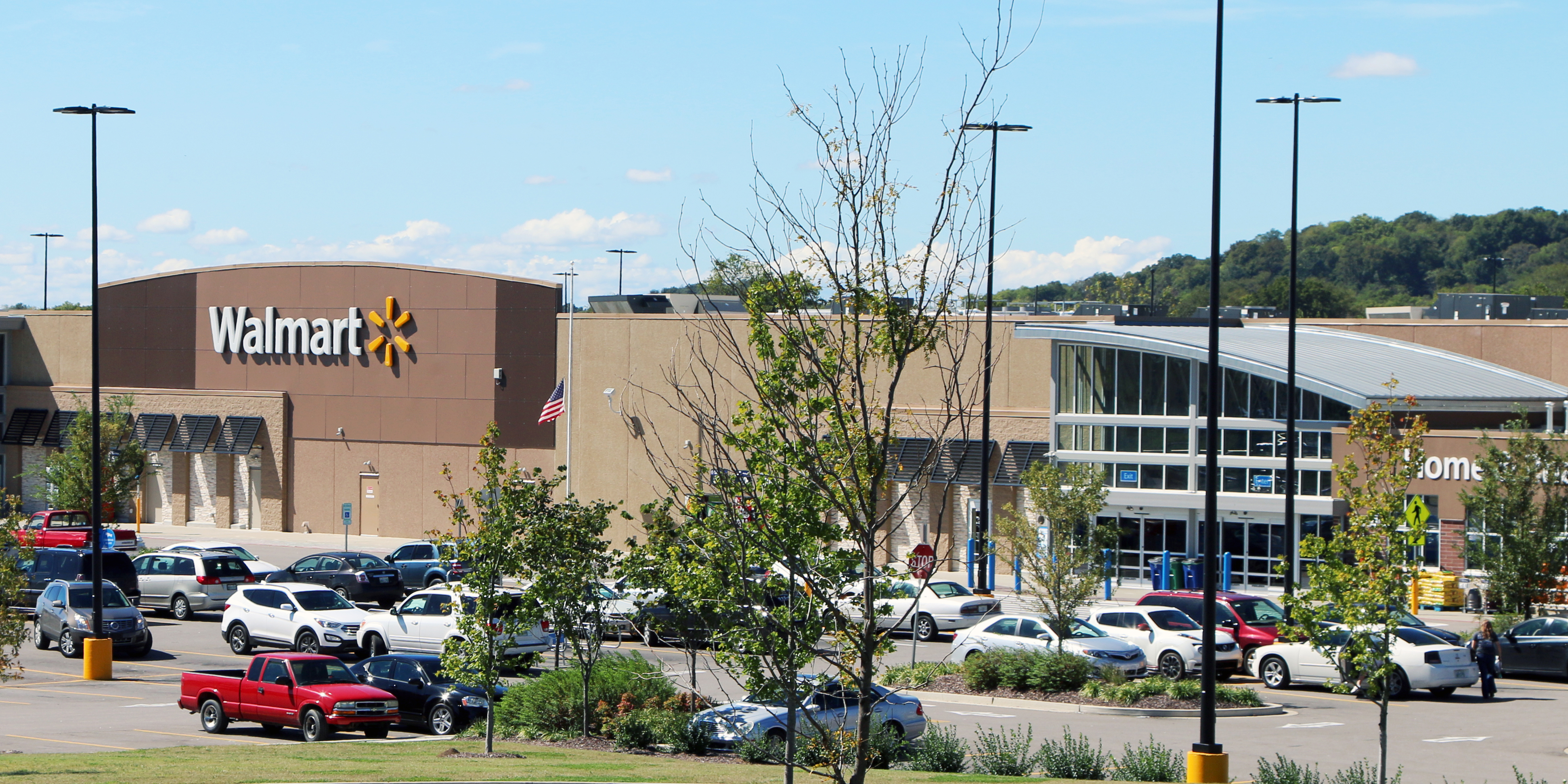 Un parking Walmart | Source : Shutterstock