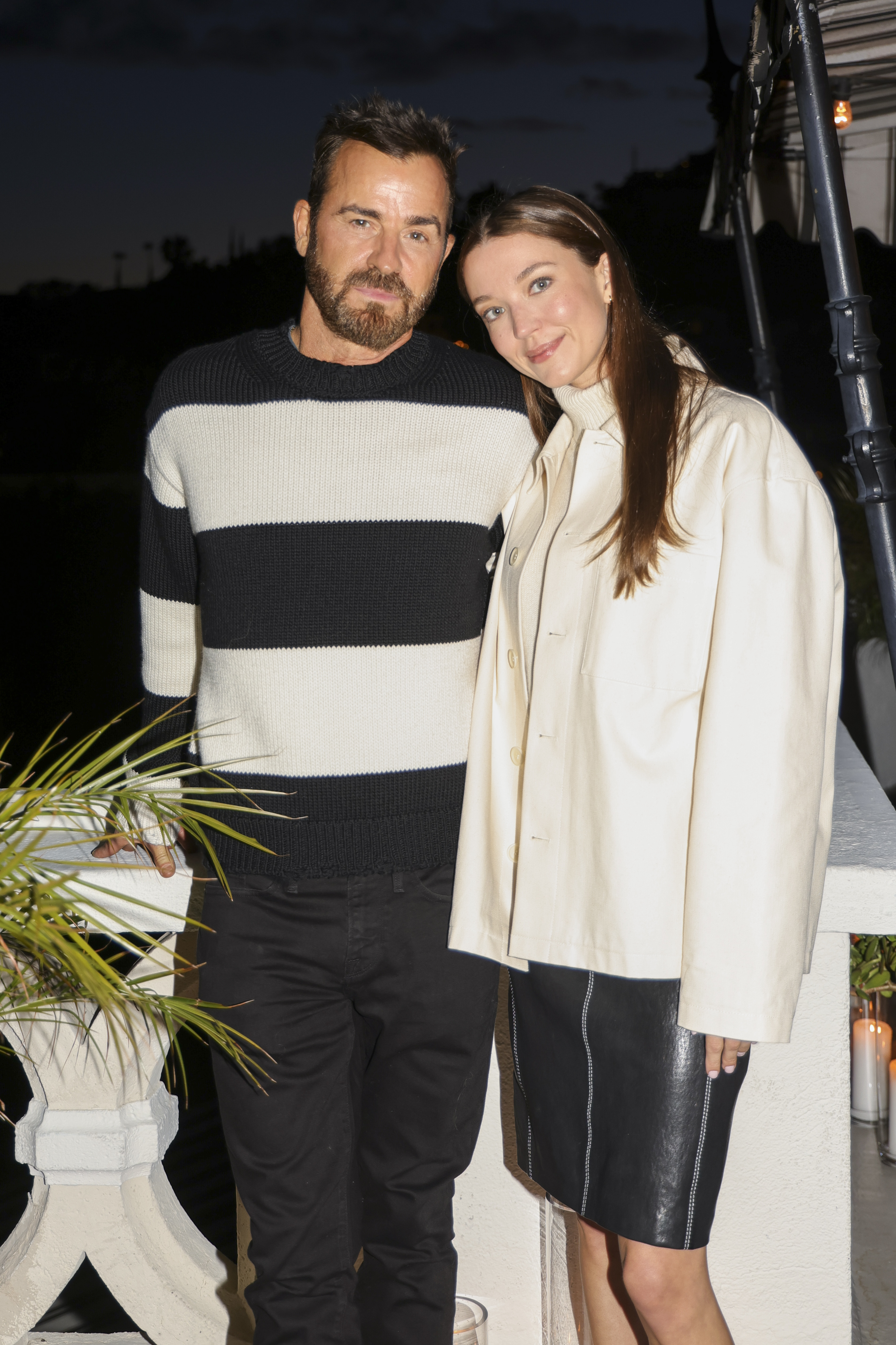 Justin Theroux et Nicole Brydon Bloom au dîner Frame x Amelia Gray à Los Angeles, Californie, le 4 avril 2024 | Source : Getty Images