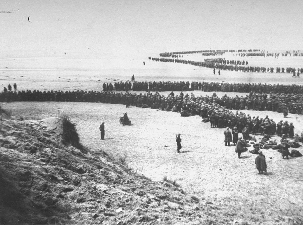 Les troupes alliées sur la plage de Dunkerque en 1940. l Source : Getty Images
