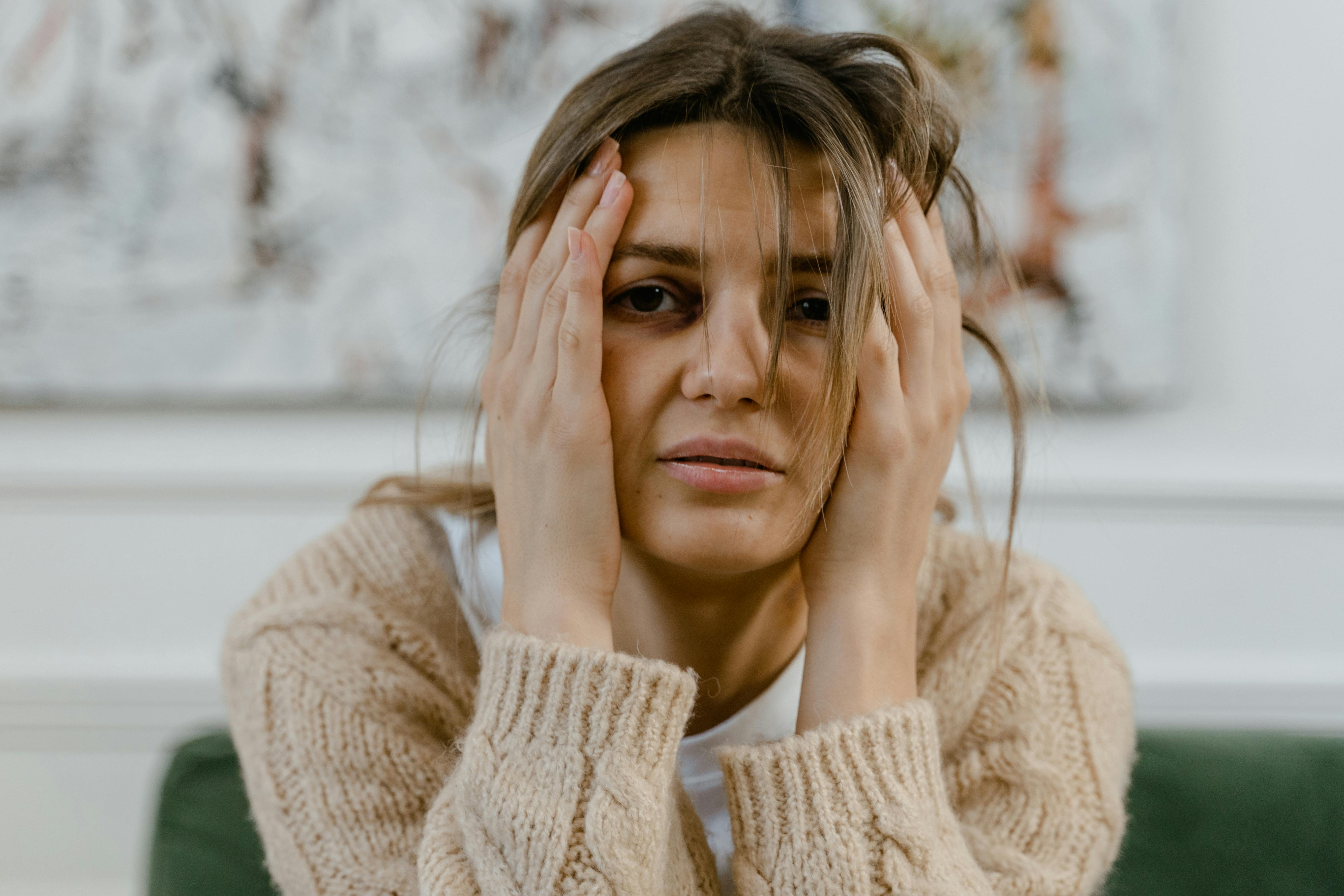 Une femme inquiète | Source : Pexels