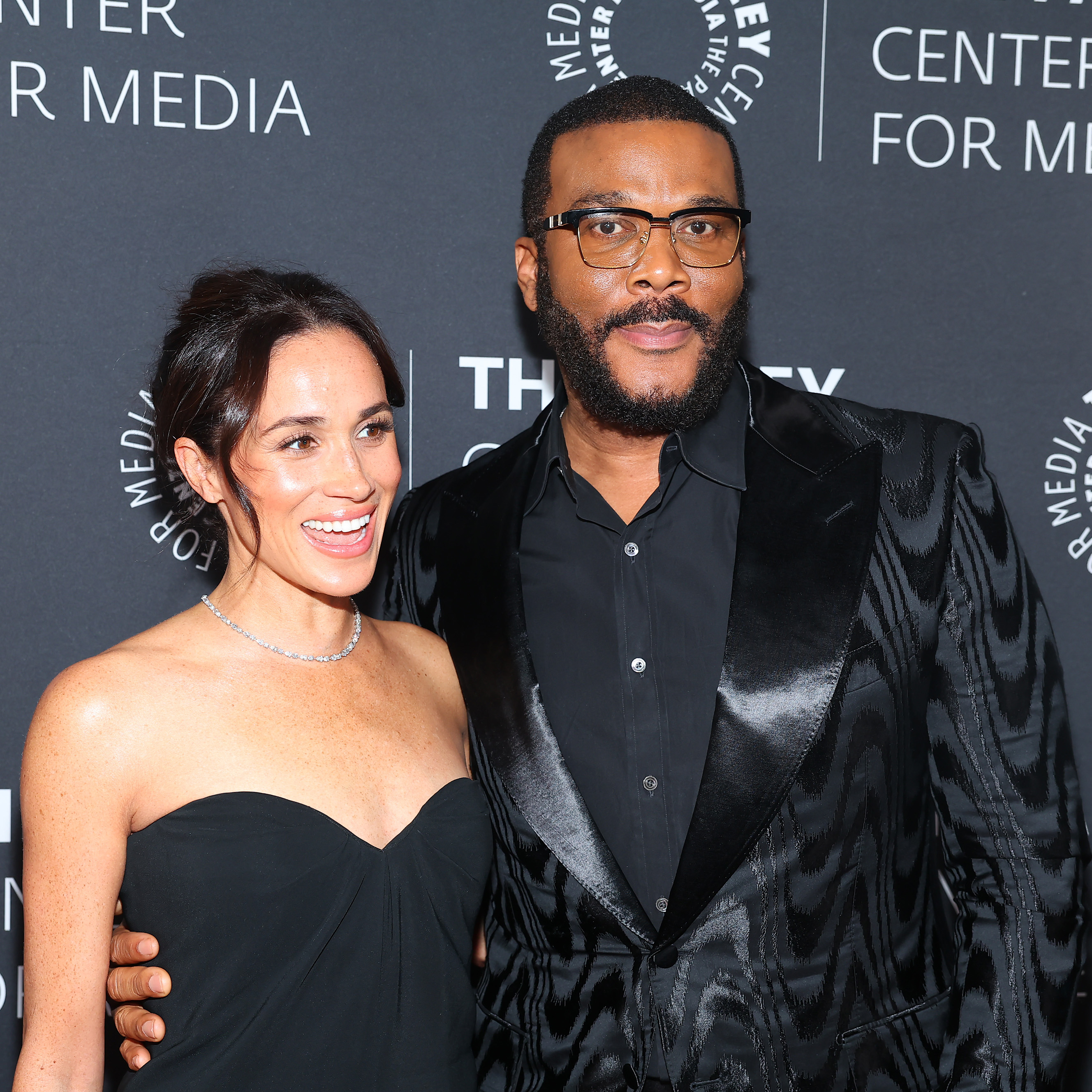 Meghan Markle et Tyler Perry posent ensemble au Paley Center for Media Hosts Paley Honors Fall Gala Honoring Tyler Perry, le 4 décembre 2024, à Beverly Hills, en Californie. | Source : Getty Images