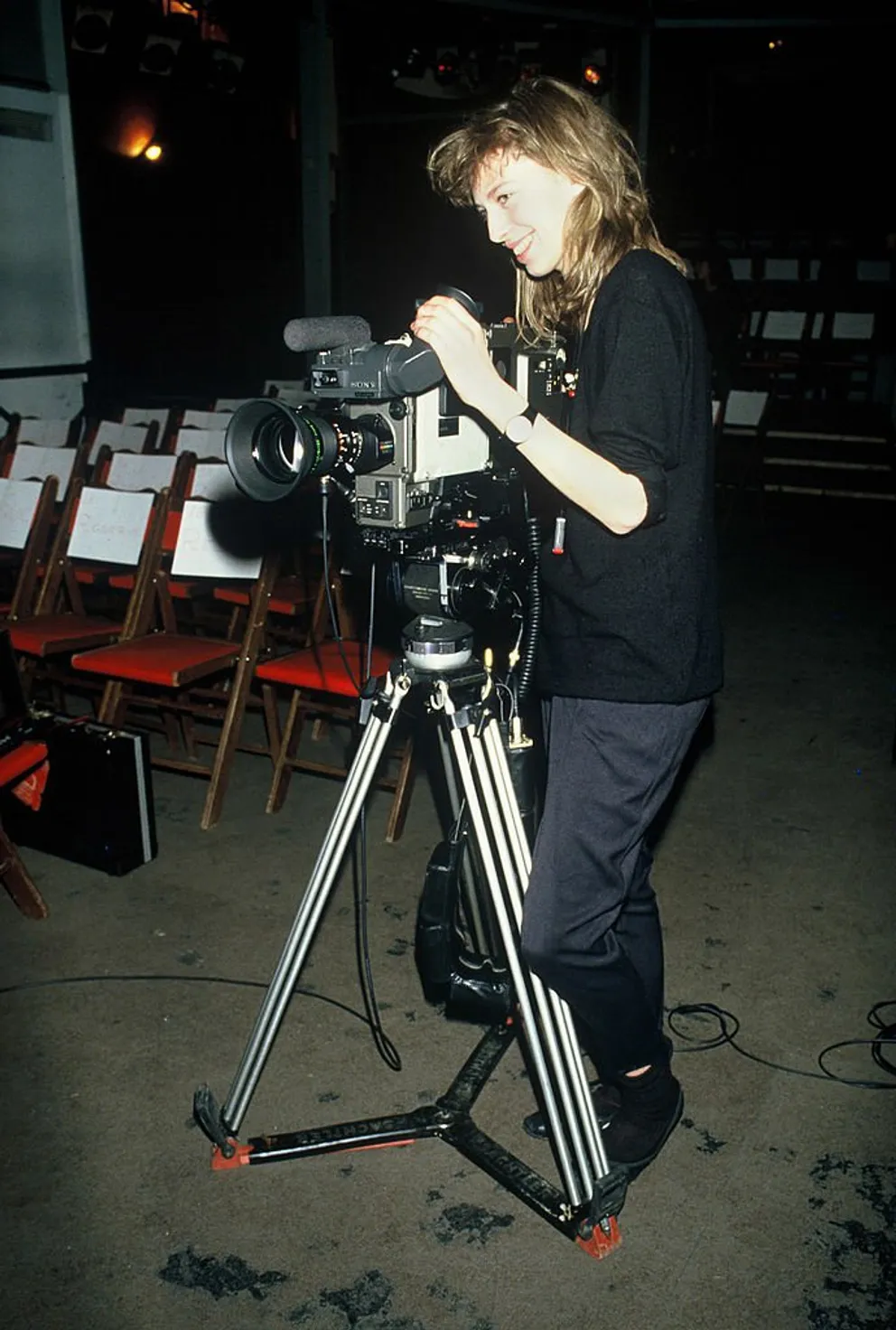 Kate Barry présente son premier défilé de mode en 1986. | Photo : Getty Images