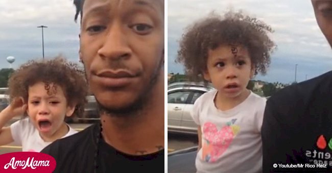Papa met fin avec brio à la colère publique d'un enfant en bas âge dans une vidéo virale visionnée par des millions de personnes