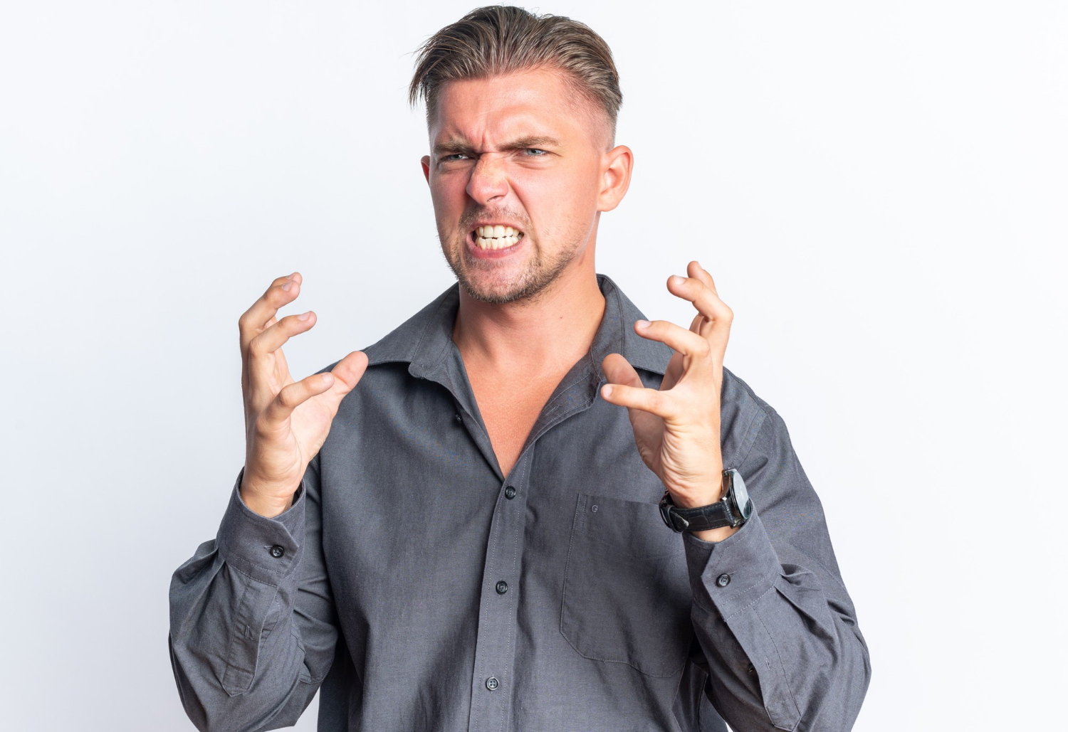 Un homme irrité | Source : Freepik
