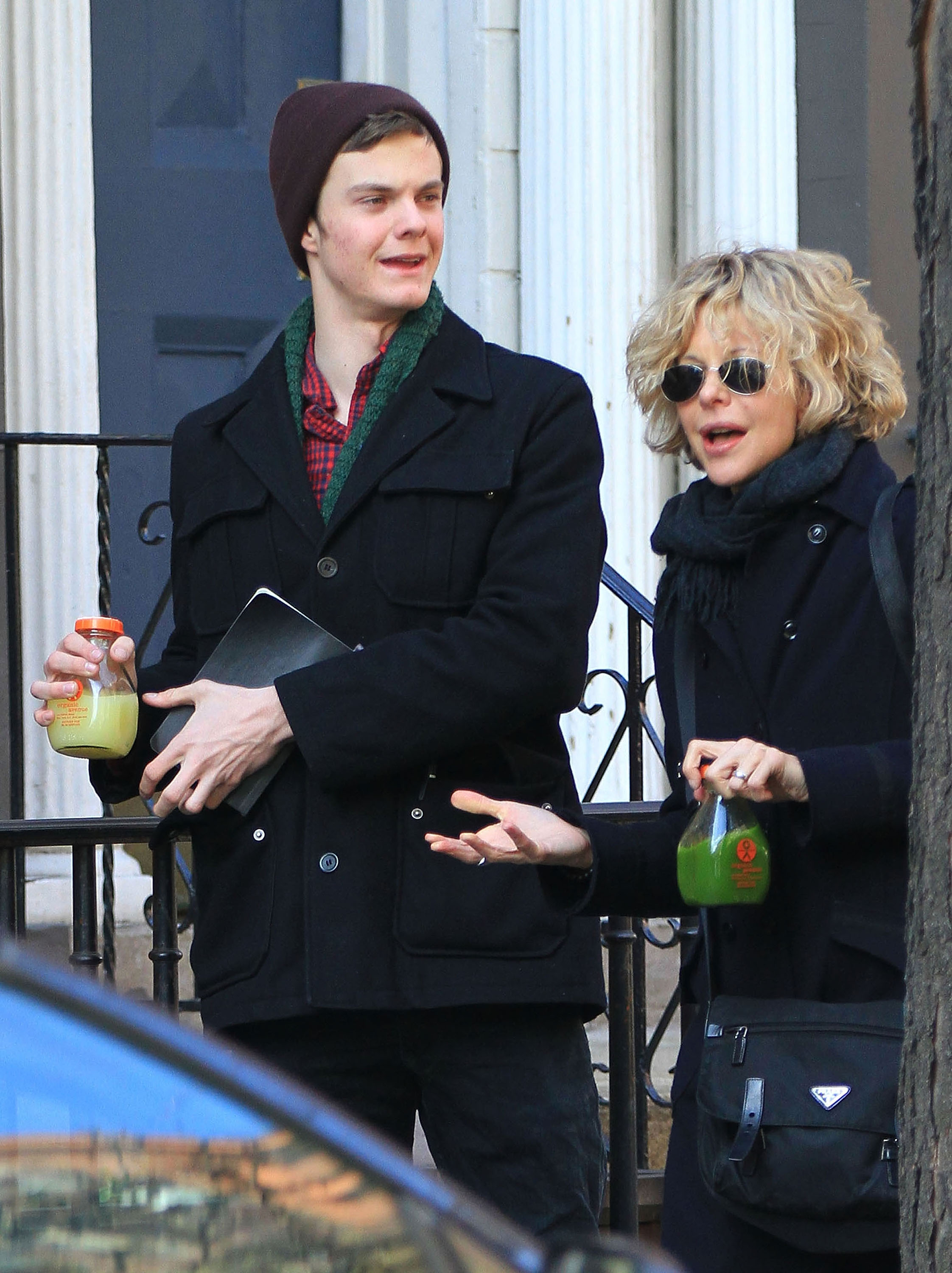 Meg Ryan et son fils Jack Henry Quaid sont vus le 28 mars 2011, à New York. | Source : Getty Images