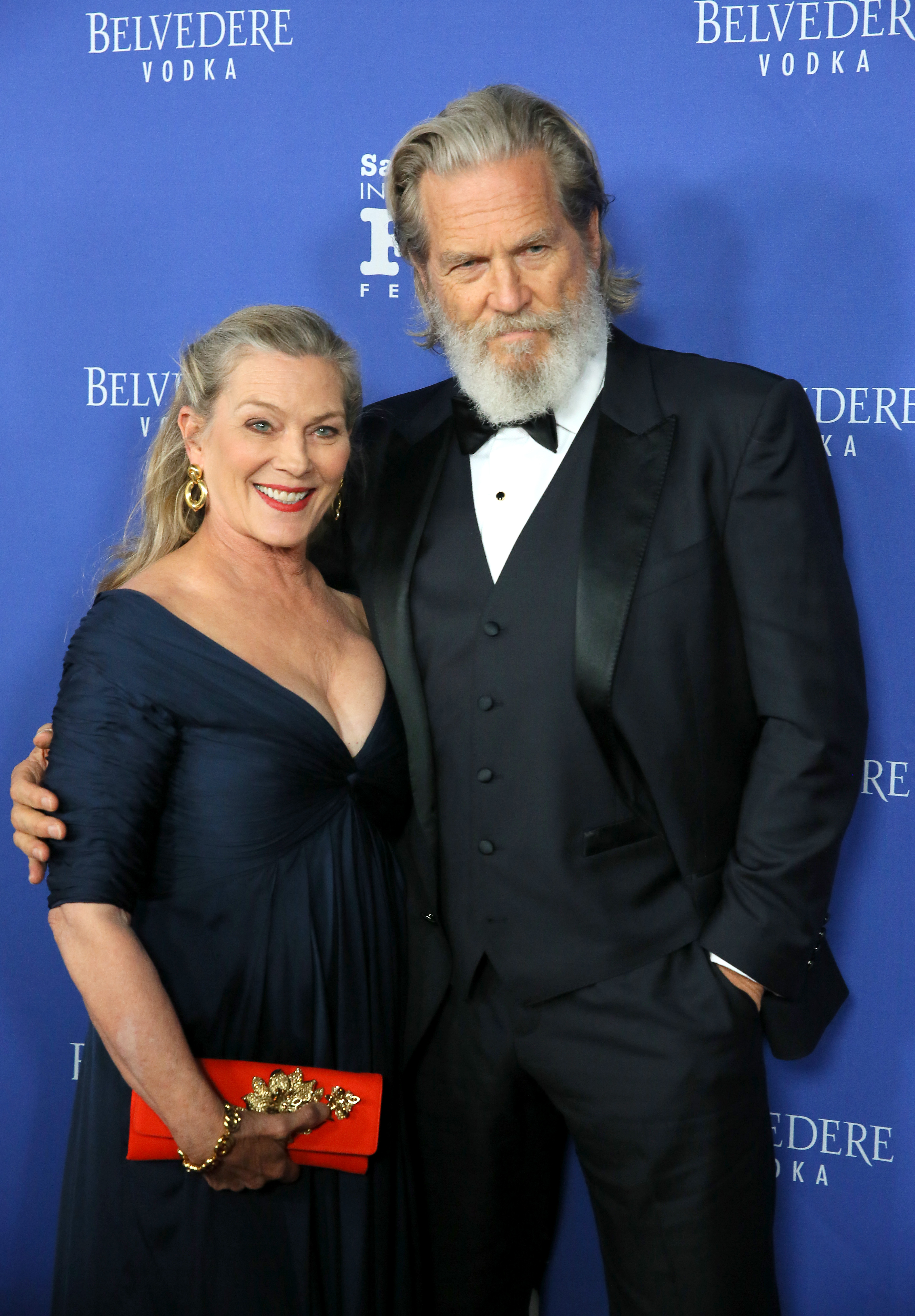 Susan et Jeff Bridges lors du dîner du prix d'excellence Kirk Douglas du Festival international du film de Santa Barbara, le 30 novembre 2017, à Santa Barbara, en Californie | Source : Getty Images