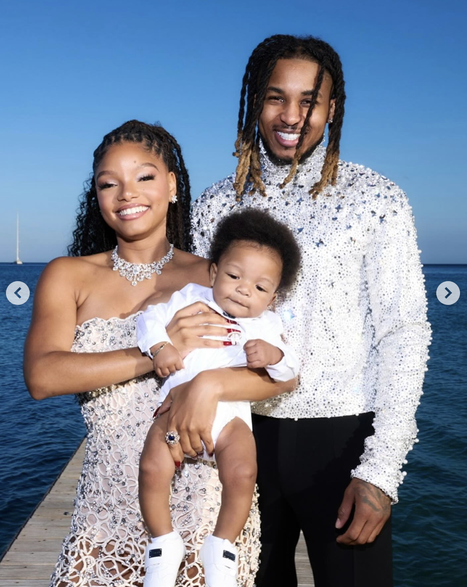 Halle Bailey et DDG avec leur fils Halo, comme on peut le voir dans un post daté du 3 juillet 2024 | Source : Instagram/hallebailey