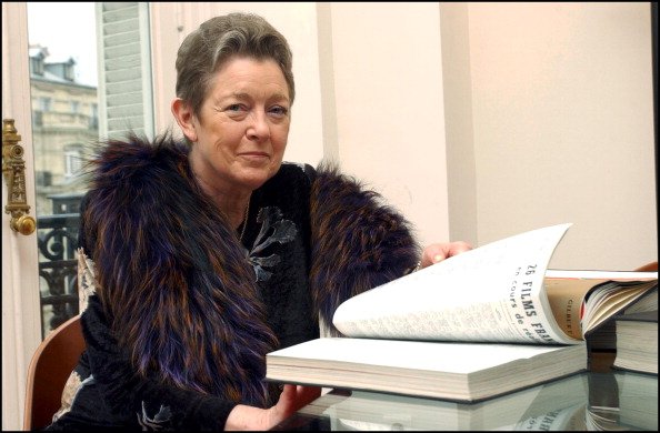 Marie Dubois à Paris, France le 25 novembre 2002 - Marie Dubois publie un nouveau livre "J'ai pas menti, j'ai pas tout dit" de Plon. | Photo : Getty Images