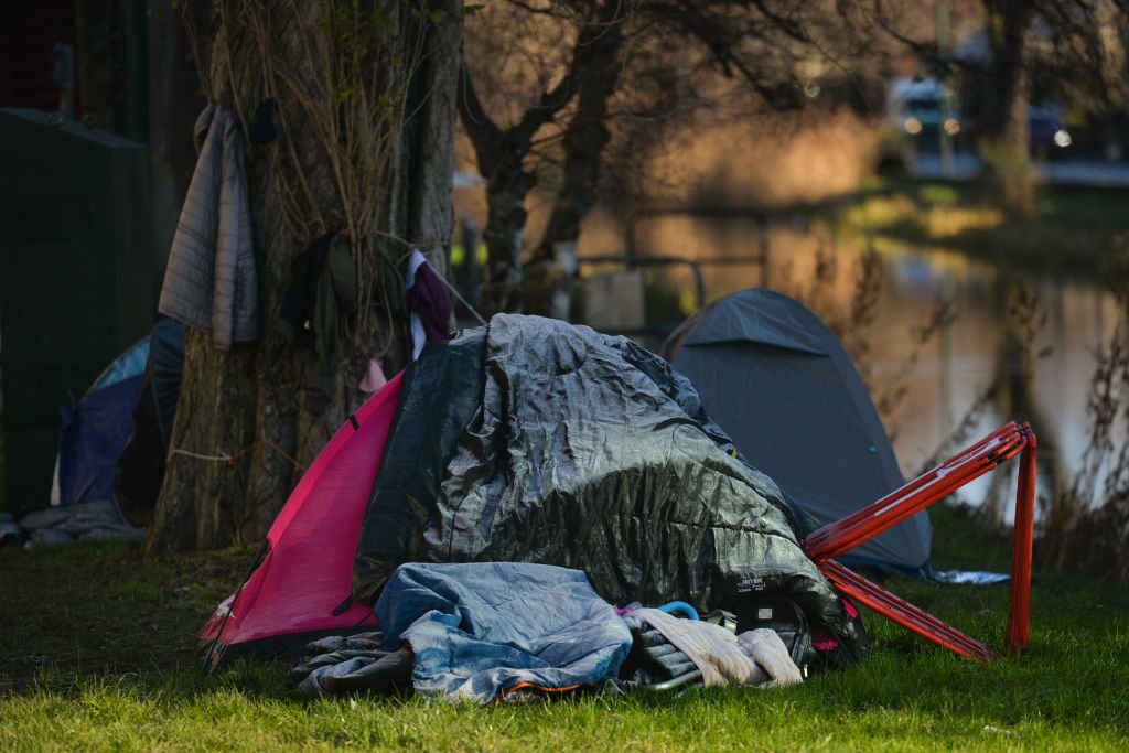 Un camp de sans-abri | source : Getty Images