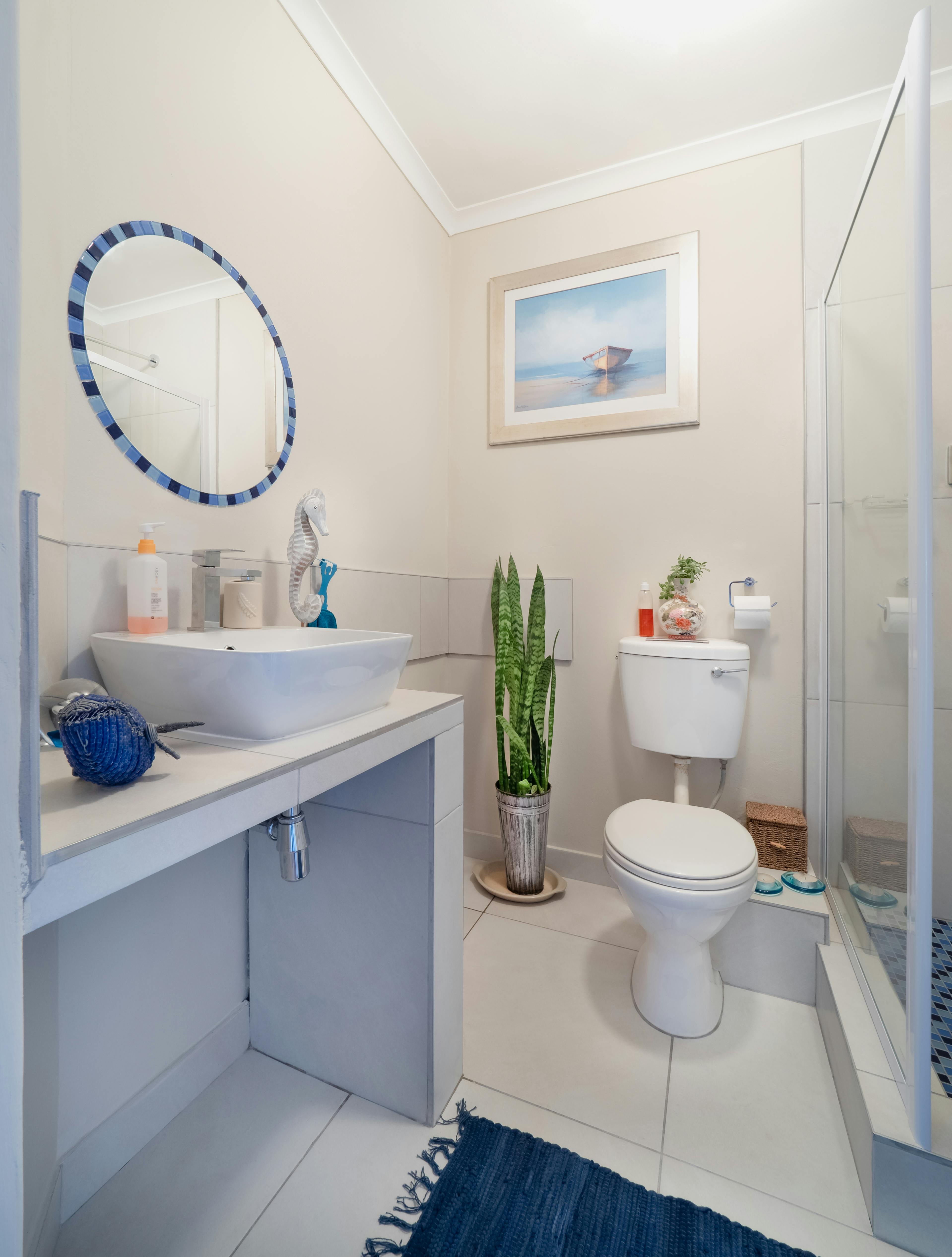 L'intérieur d'une salle de bain | Source : Pexels