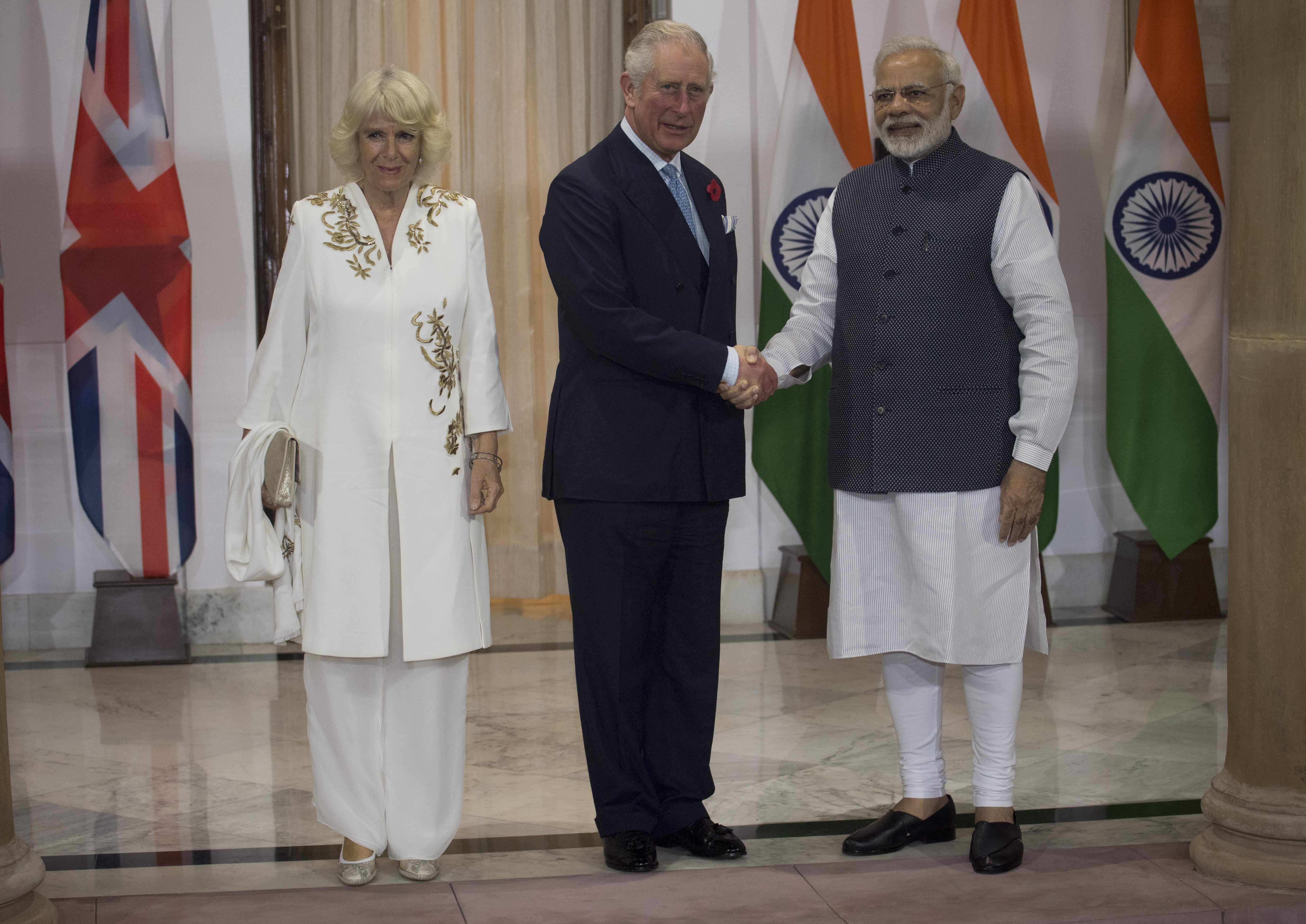 Le Prince Charles et Camilla sont accueillis par M. Narendra Modi | Source: Getty Images.