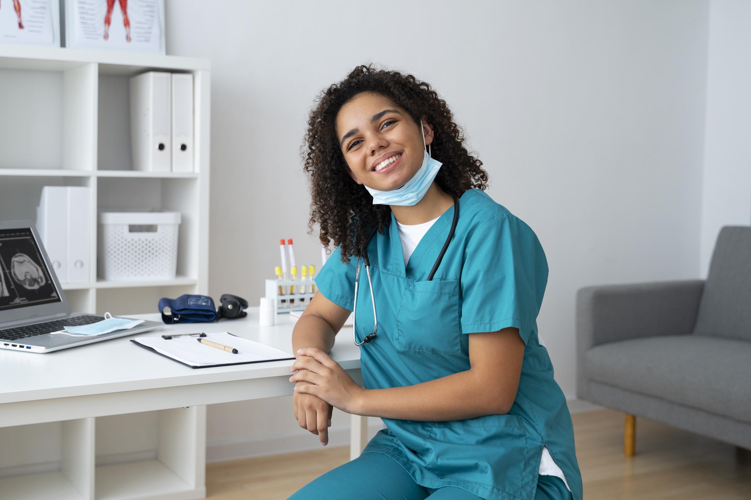 Une infirmière | Source : Freepik