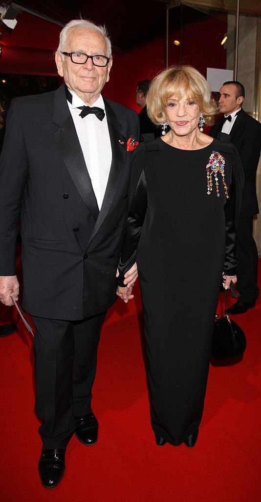 Jeanne Moreau et  Pierre Cardin | source : Getty Images
