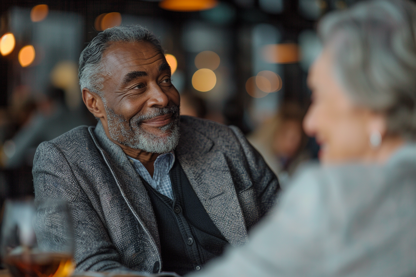 Un homme heureux dans un restaurant | Source : Midjourney