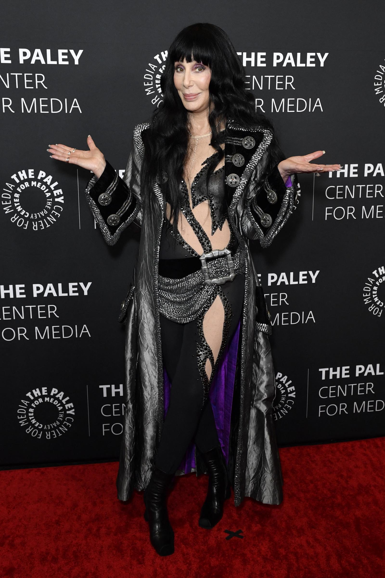 Cher assiste à la première de "Bob Mackie : Naked Illusion" à la Directors Guild of America à Los Angeles le 13 mai 2024 | Source : Getty Images