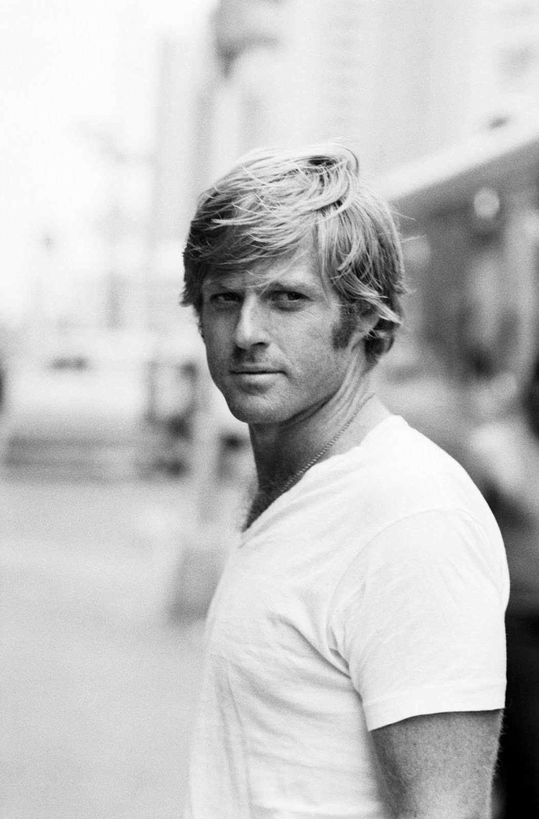 Robert Redford en train de tourner "Les trois jours du condor" vers 1970 à New York. | Source : Getty Images