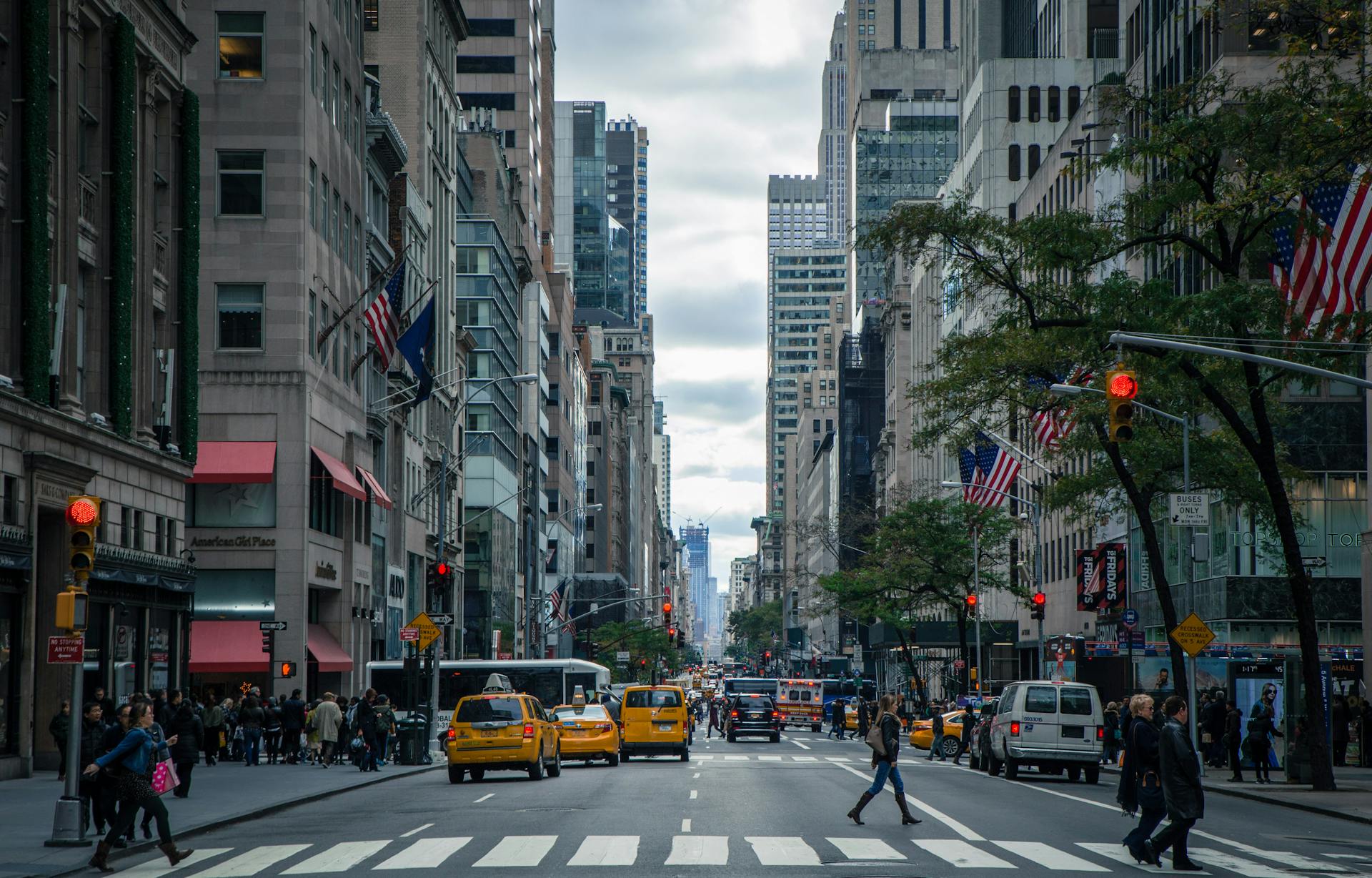 Une rue de la ville | Source : Pexels