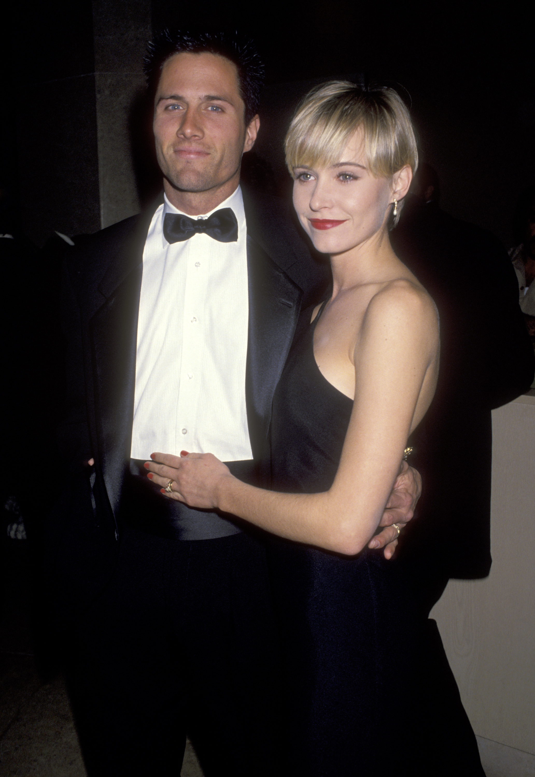 Rob Estes avec son ex-femme, Josie Bissett, à Beverly Hills le 30 janvier 1993 | Source : Getty Images