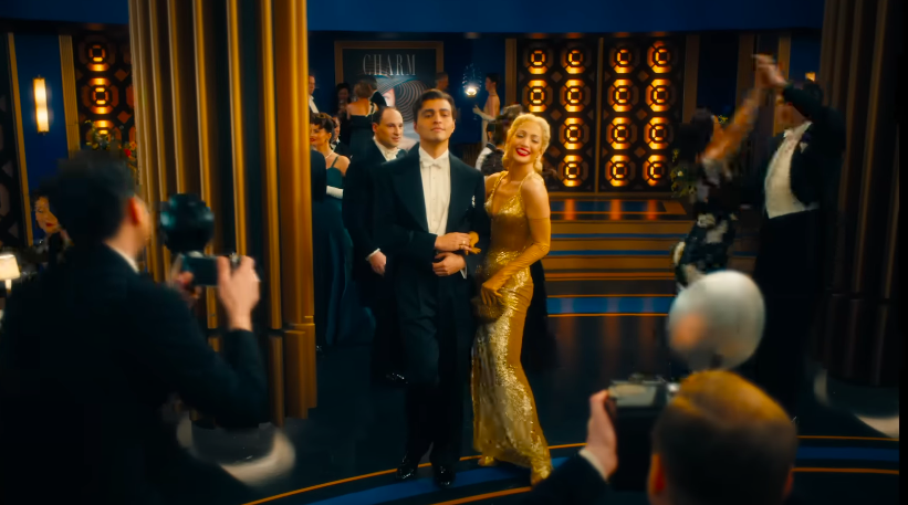 Tonatiuh dans le rôle de Luis et Jennifer Lopez dans le rôle d'Ingrid Luna. | Source : YouTube/Jennifer Lopez