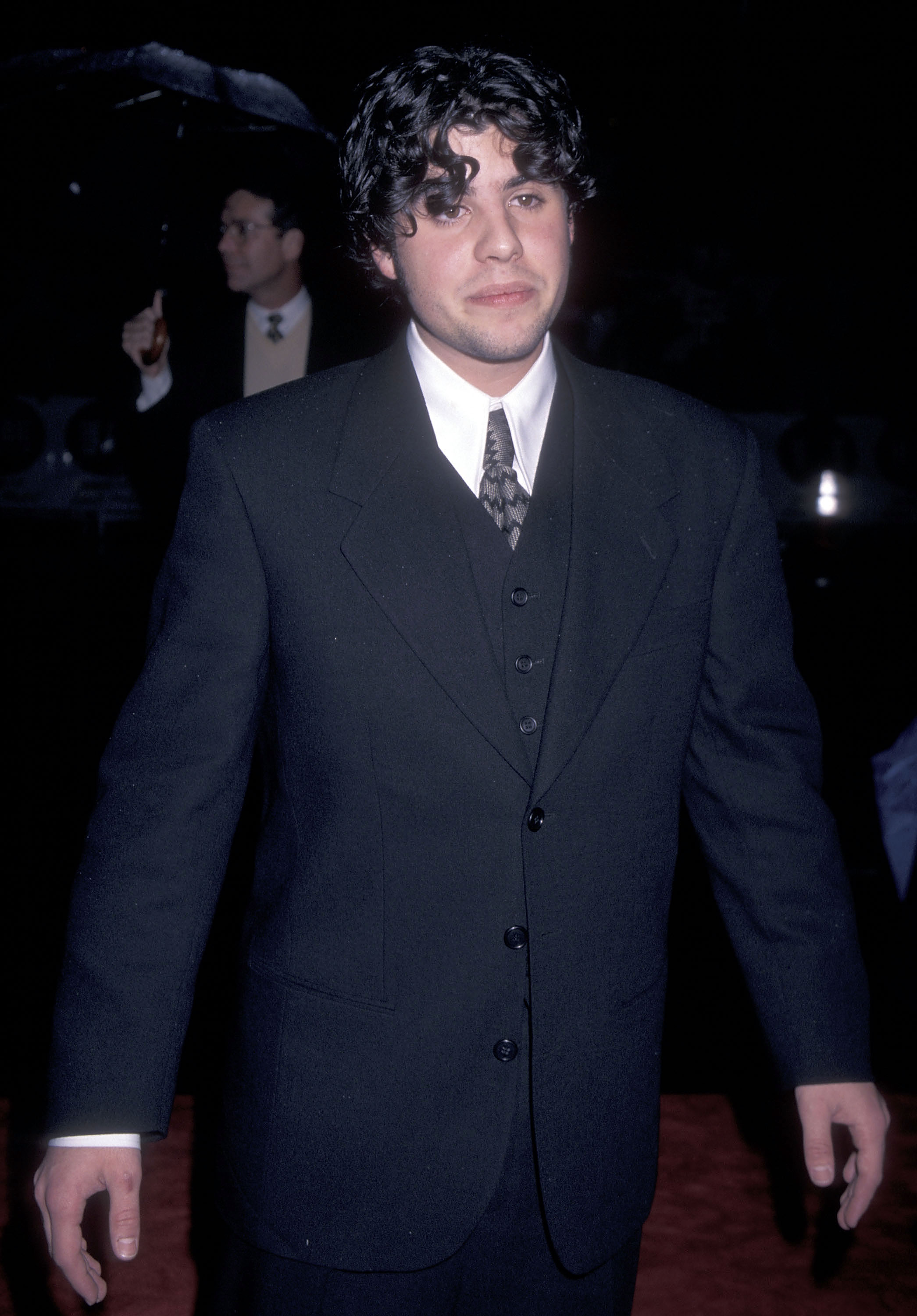Sage Stallone à la première hollywoodienne du "Tunnel de l’enfer" au Mann's Chinese Theatre à Hollywood, Californie, le 5 décembre 1996. | Source : Getty Images