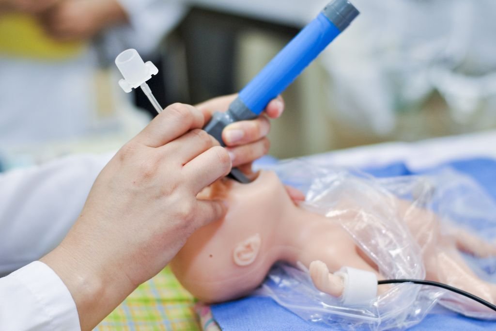 Pratique de la fausse médecine | Source : Getty Images