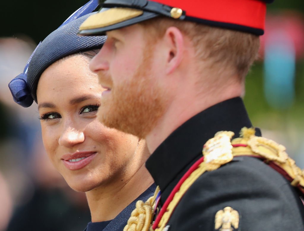 Meghan, Duchesse de Sussex pendant Trooping The Colour, le défilé annuel d'anniversaire de la Reine | Photo : Getty Images