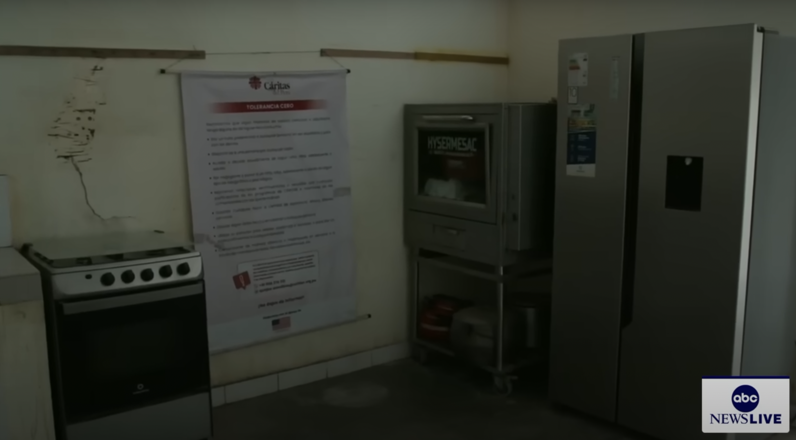 Une capture d'écran de la cuisine communautaire autrefois soutenue par le futur pape, tirée d'une vidéo datée du 13 mai 2025. | Source : YouTube/ABC News