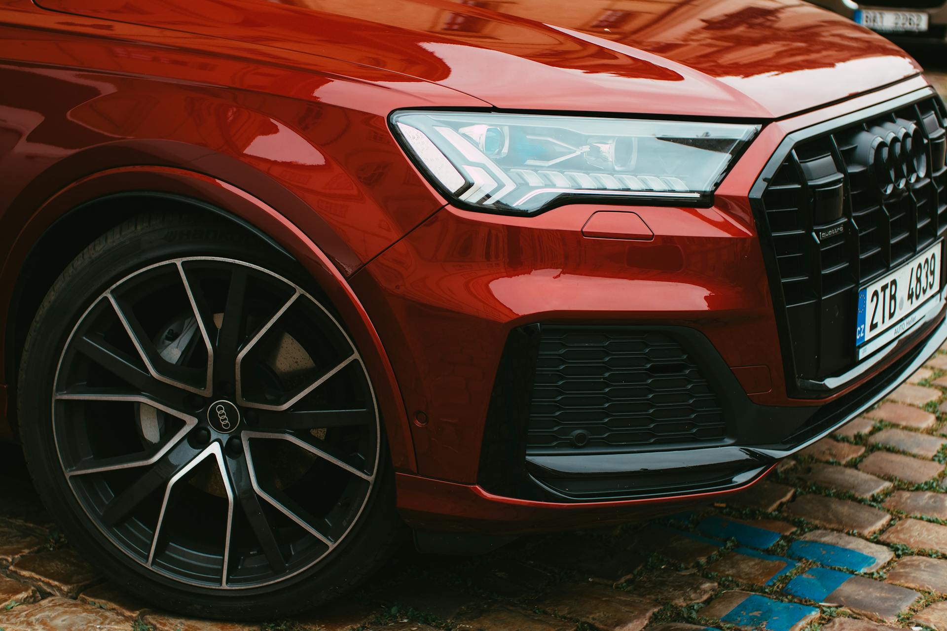 Un audi rouge | Source : Pexels