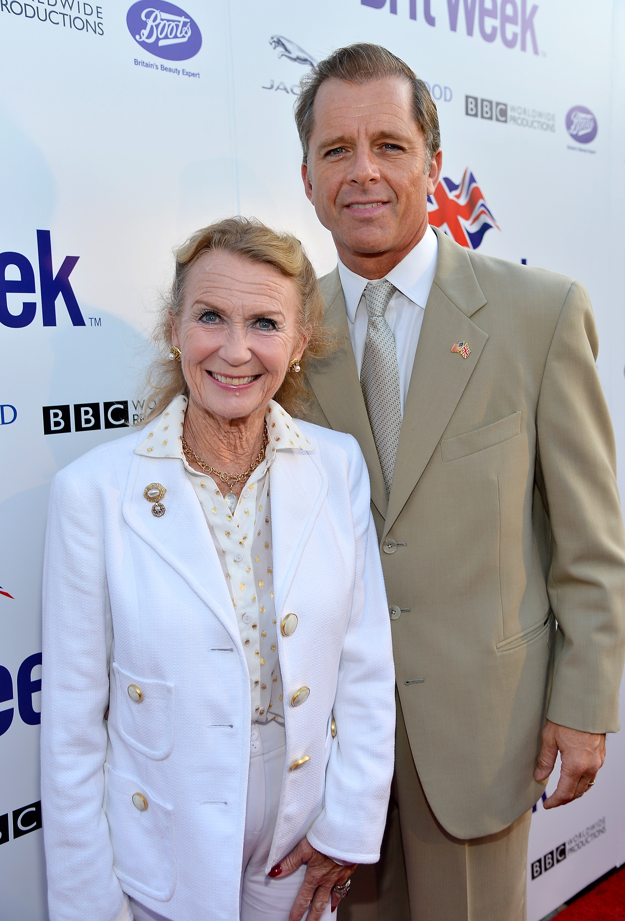 Juliet Mills et Maxwell Caulfield assistent au lancement du septième festival annuel BritWeek, le 23 avril 2013, à Los Angeles, en Californie. | Source : Getty Images