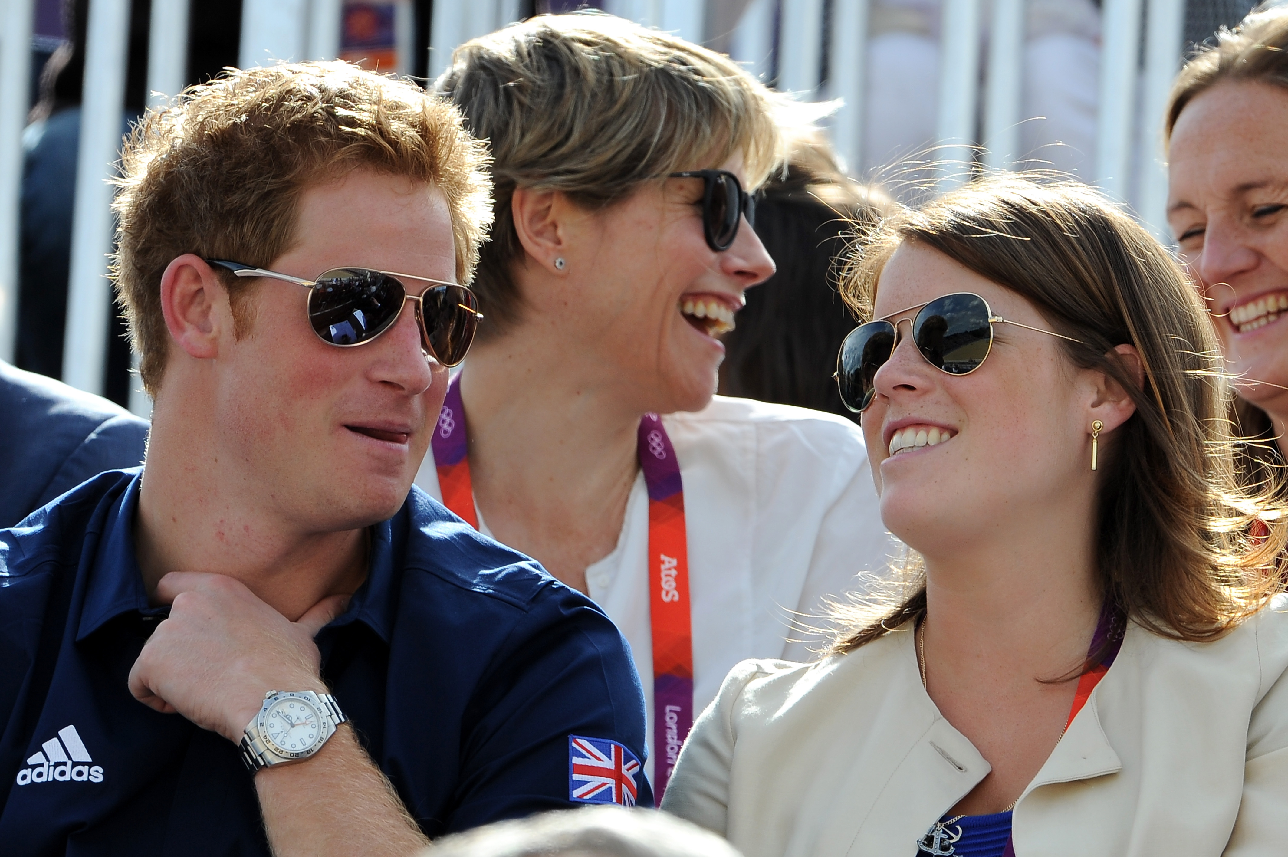 Le prince Harry et la princesse Eugenie lors de l'épreuve de concours complet d'équitation lors de la troisième journée des Jeux olympiques de Londres 2012 à Greenwich Park, le 30 juillet 2012 à Londres, en Angleterre. | Source : Getty Images