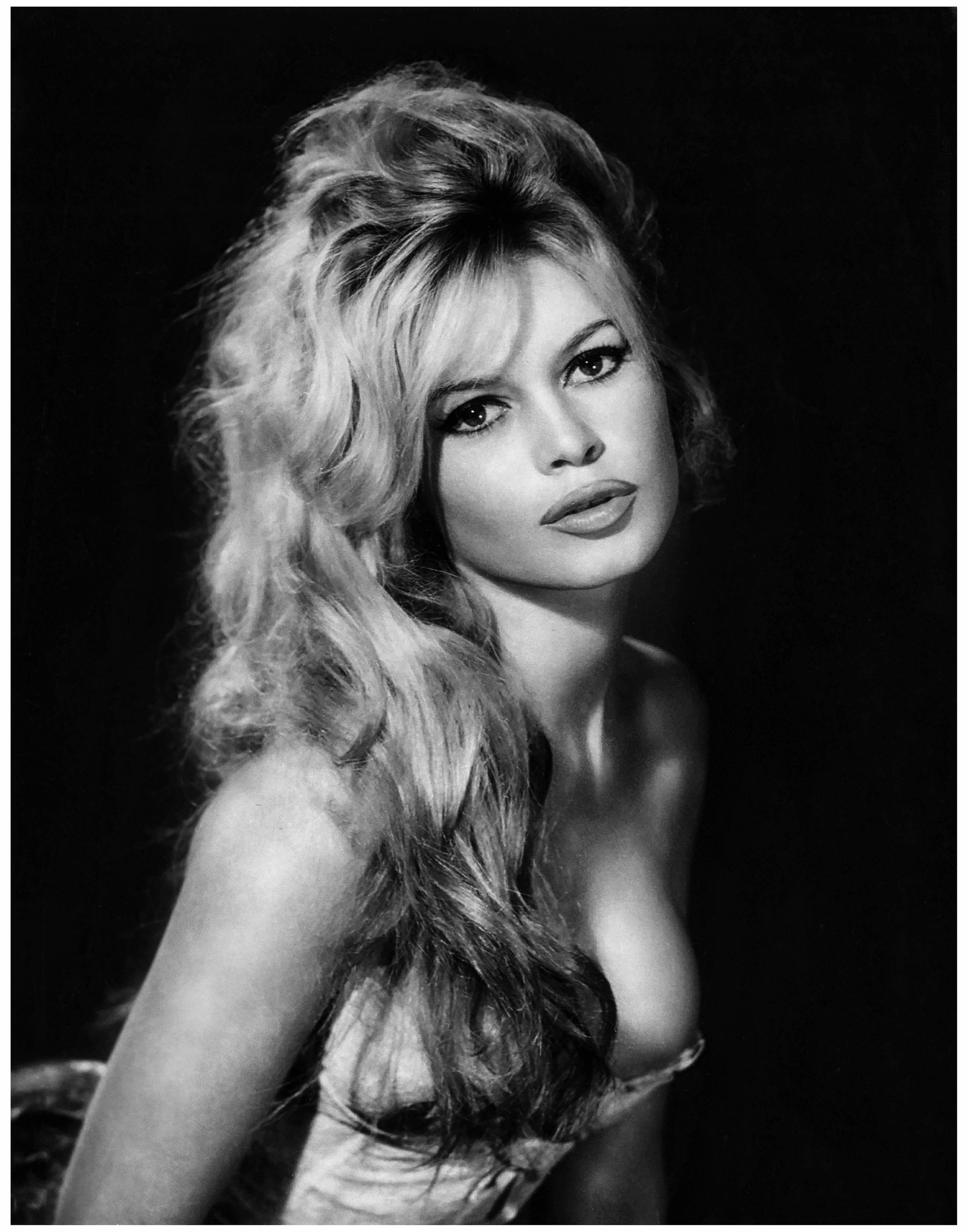 Portrait publicitaire de l'actrice française Brigitte Bardot, vers 1963. | Source : Getty Images