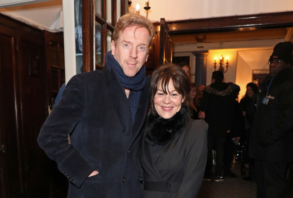 Damian Lewis et Helen McCrory arrivent à la représentation de nuit de presse de "Oncle Vanya" au Harold Pinter Theatre le 23 janvier 2020 à Londres, en Angleterre. | Photo : Getty Images