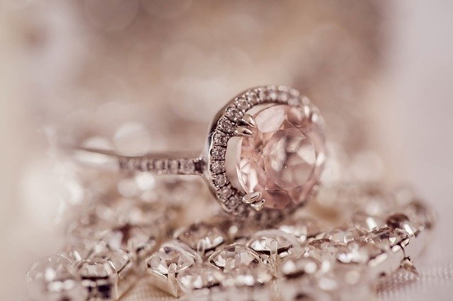 Une bague en diamant | Photo : Pixabay