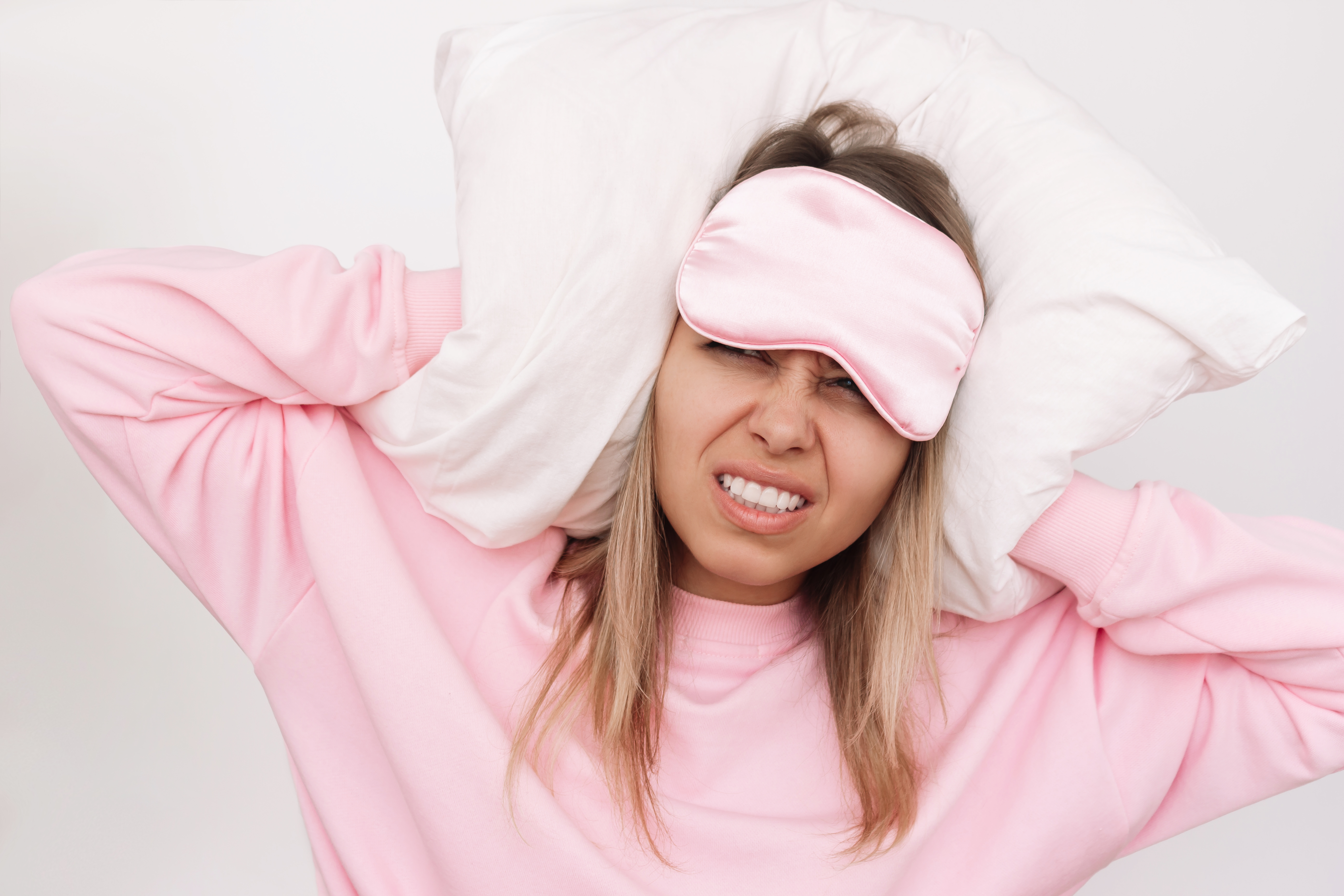 Une femme qui a du mal à dormir | Source : Getty Images