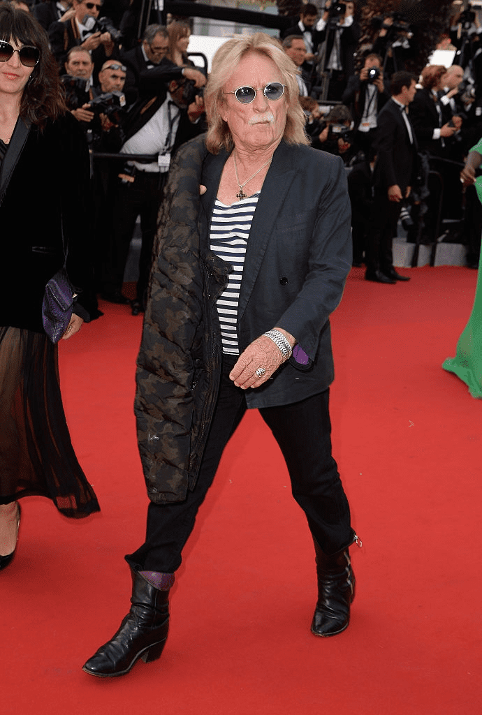 Le chanteur Christophe assiste à la cérémonie d'ouverture et à la première de "La Tête Haute" lors du 68ème Festival de Cannes le 13 mai 2015 à Cannes, France. | Photo : Getty Images