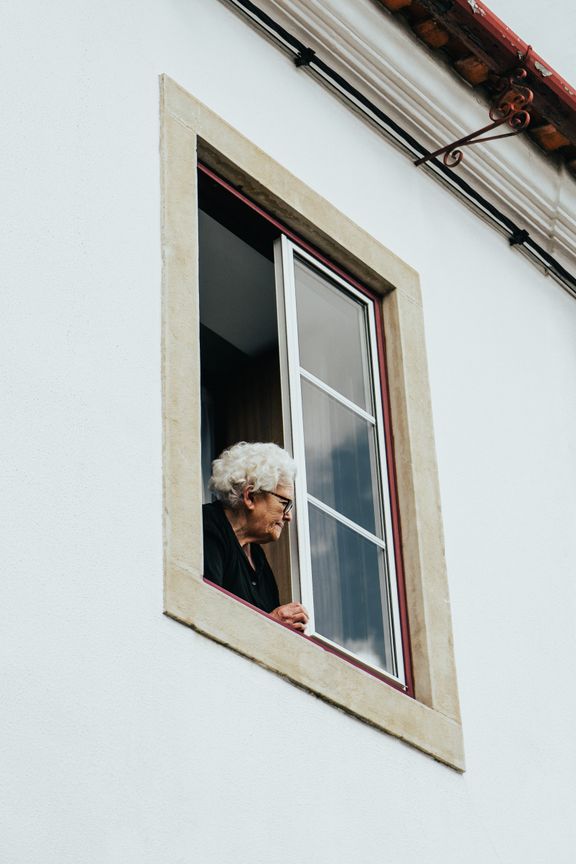 Julie était jalouse de ses voisins d'à côté. | Source : Pexels