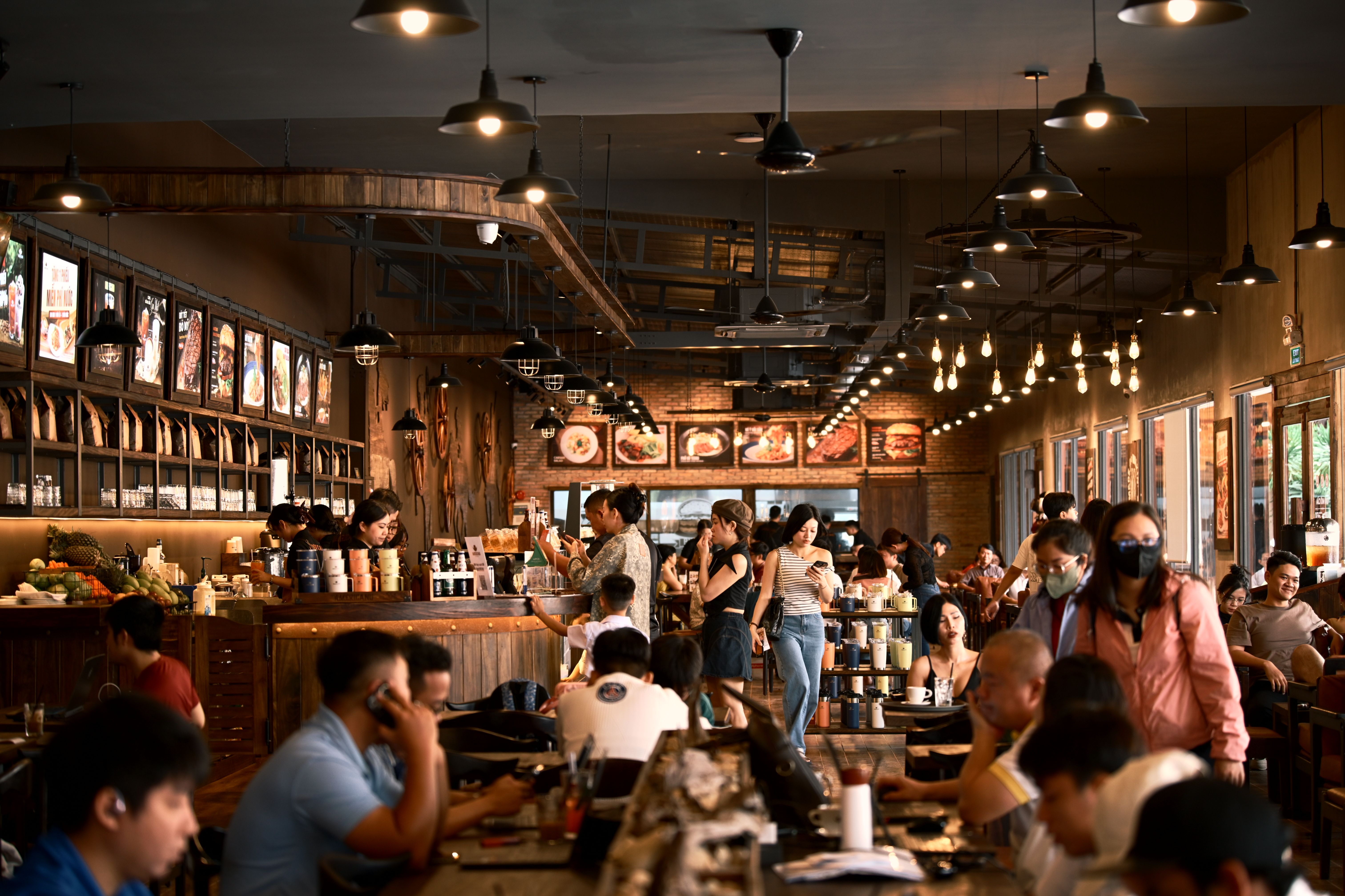 Un café bondé | Source : Pexels