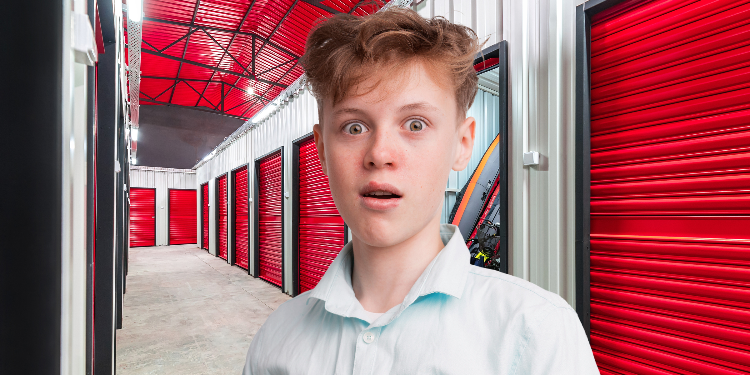 Un adolescent choqué dans un débarras | Source : Shutterstock