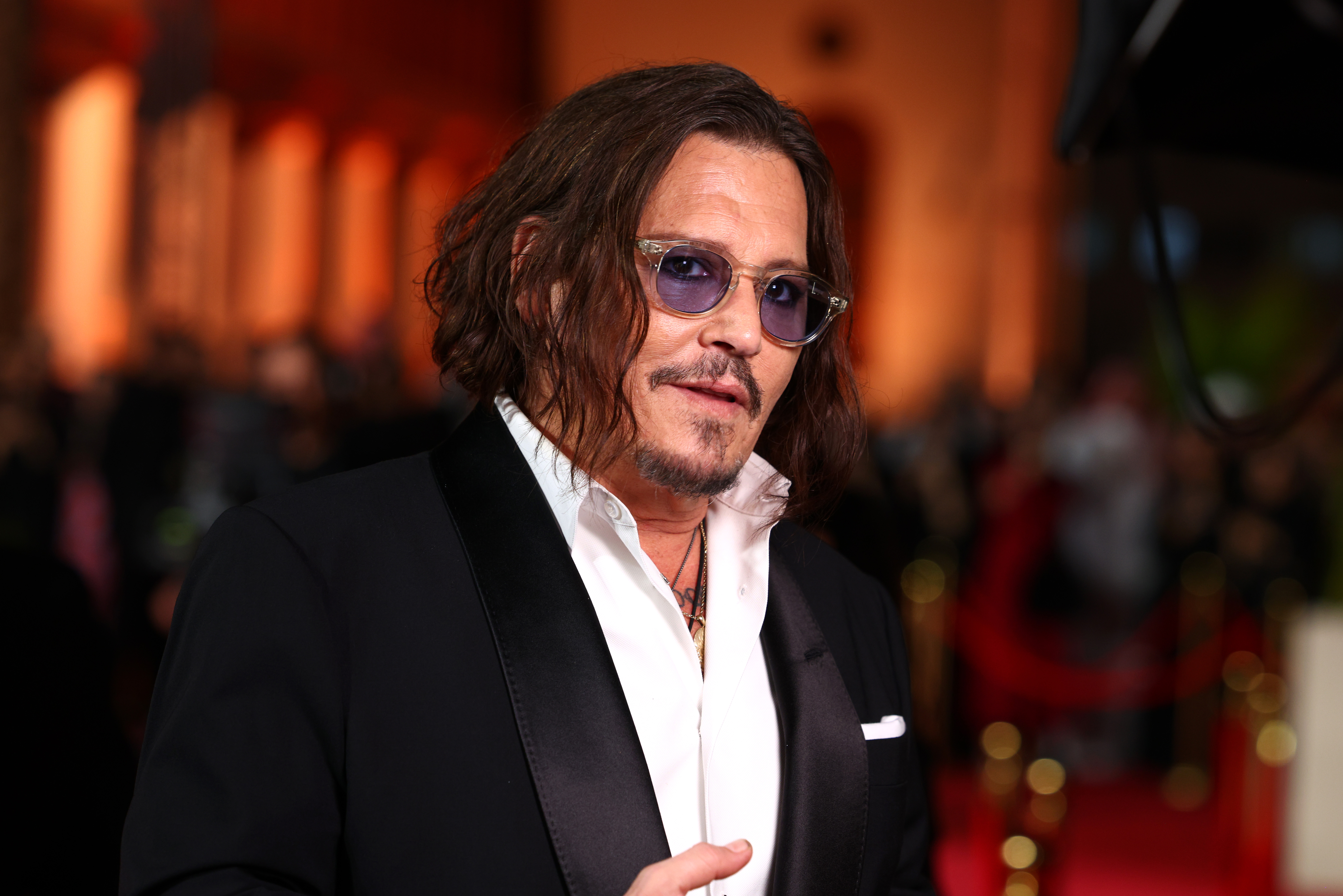 Johnny Depp assiste à la projection de "Modì, Three Days on the Wing of Madness" au Festival international du film de la mer Rouge, le 12 décembre 2024, à Jeddah, en Arabie saoudite. | Source : Getty Images