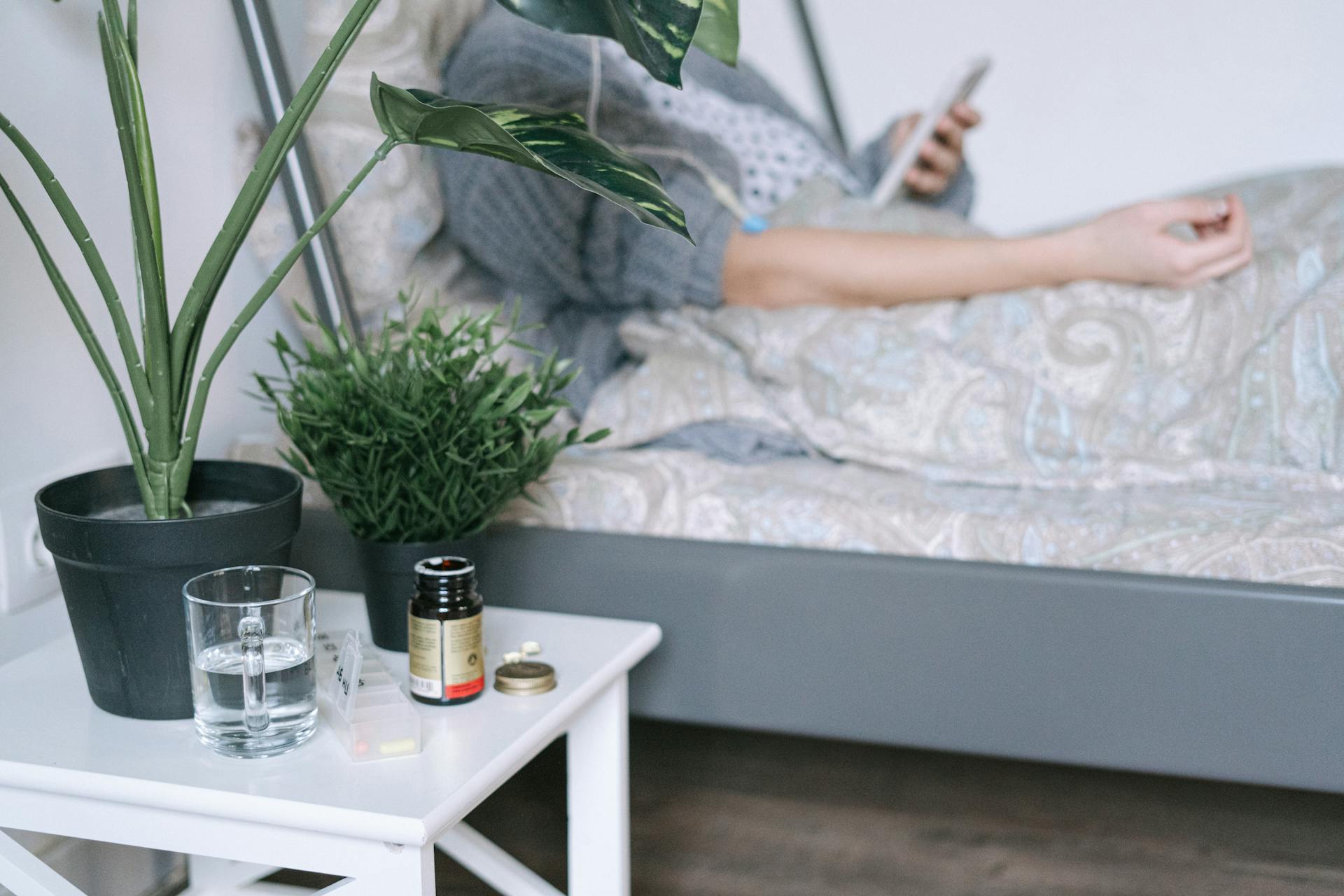 Une femme malade dans son lit | Source : Pexels