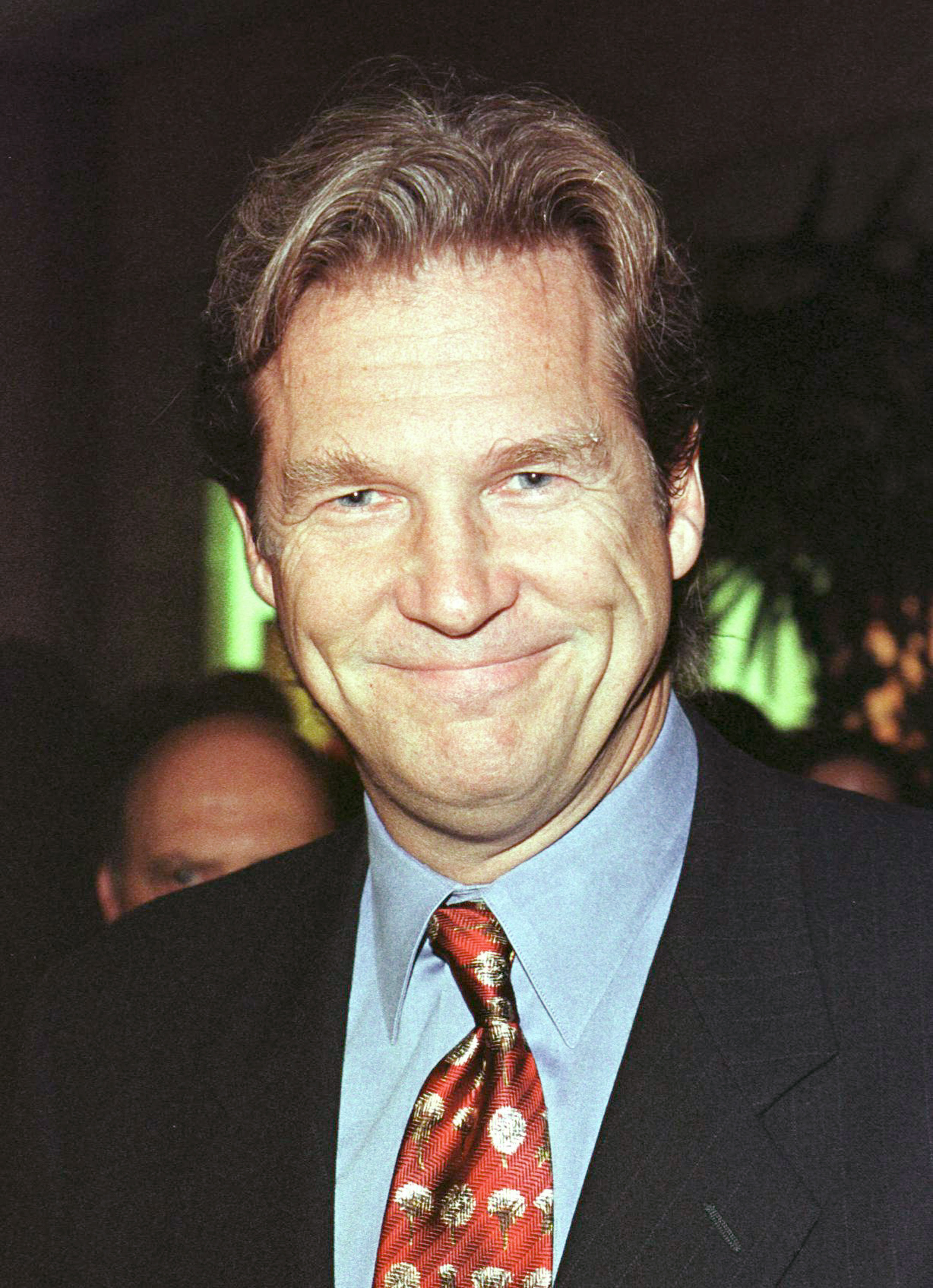 L'acteur arrive à la cérémonie de gala des Hollywood Film Awards 2000 à Beverly Hills, Californie, le 7 août 2000. | Source : Getty Images