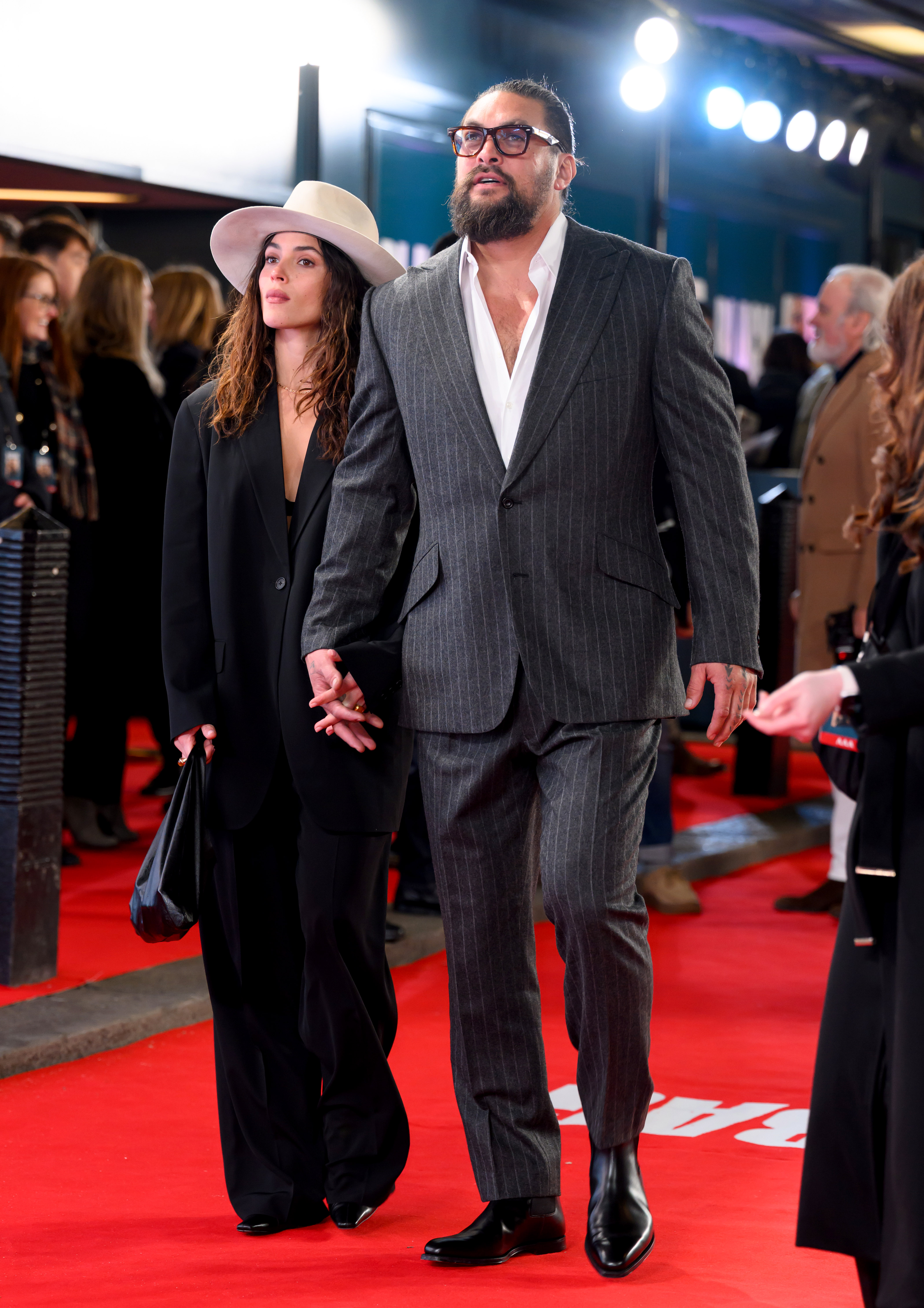 Adria Arjona et Jason Momoa. | Source : Getty Images