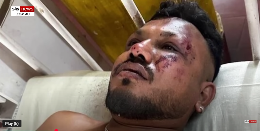 Viswash Ramesh sur un lit d'hôpital d'après une vidéo postée le 13 juin 2025 | Source : YouTube/SkyNewsAustralia