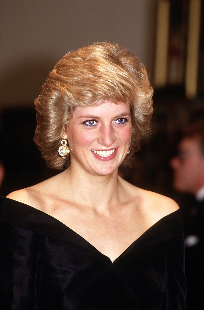 La princesse Diana dans sa robe iconique "Travolta